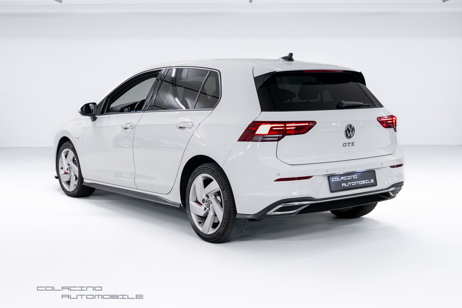 VW Golf 1.4 TSI PHEV GTE-showroom-element-3
