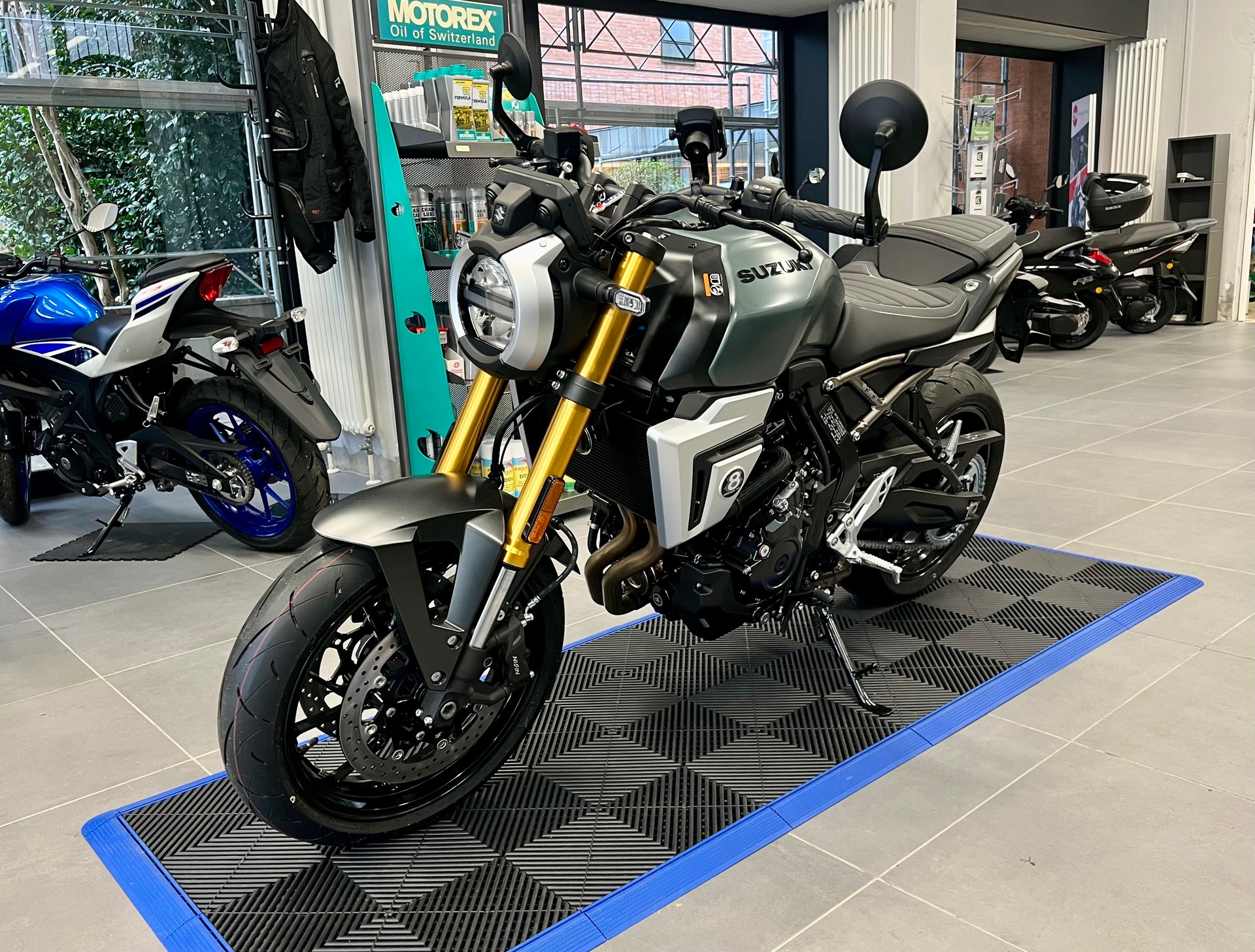 SUZUKI GSX-8T-image-2