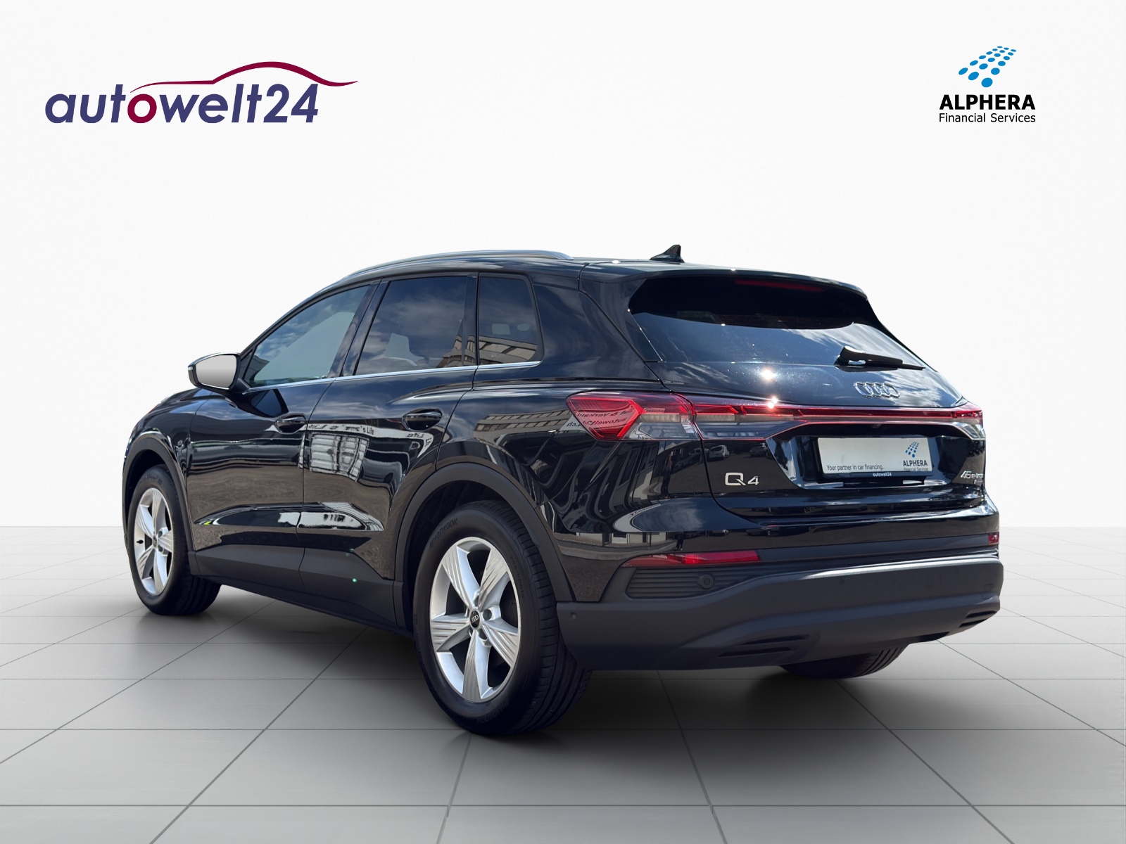 AUDI Q4 e-tron 45 quattro-image-7