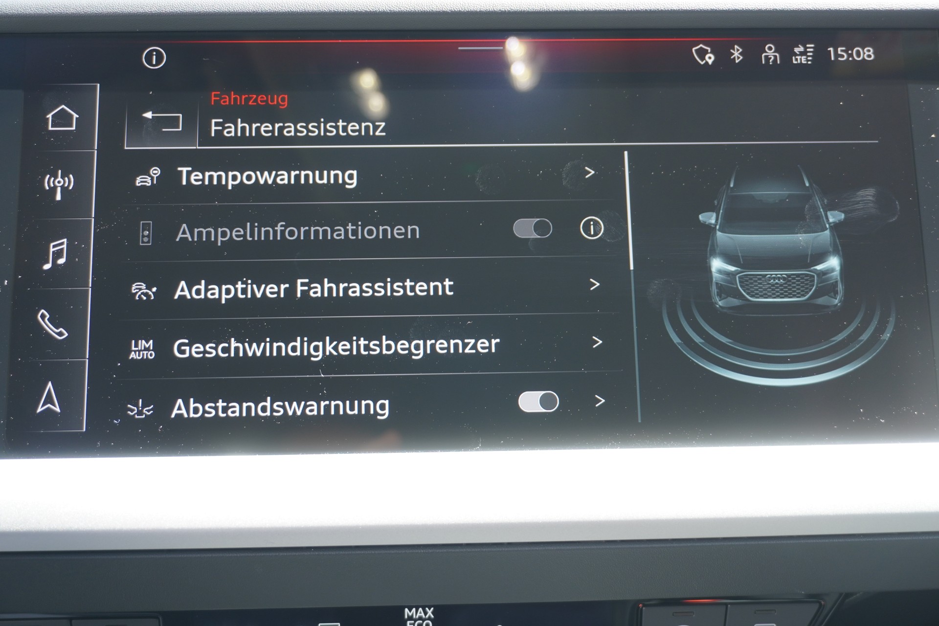 AUDI Q4 e-tron 45 quattro-image-27