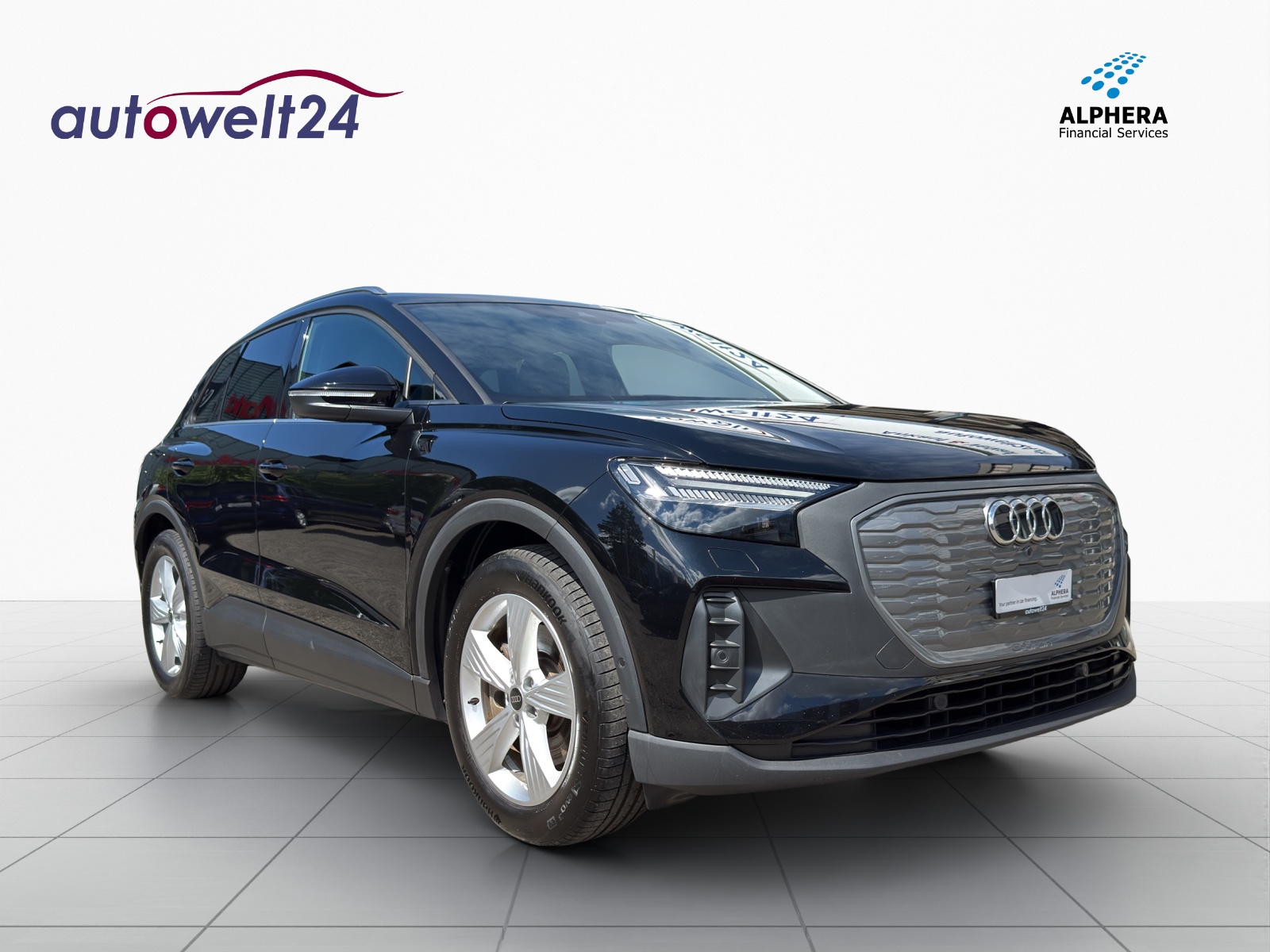 AUDI Q4 e-tron 45 quattro-showroom-element-3