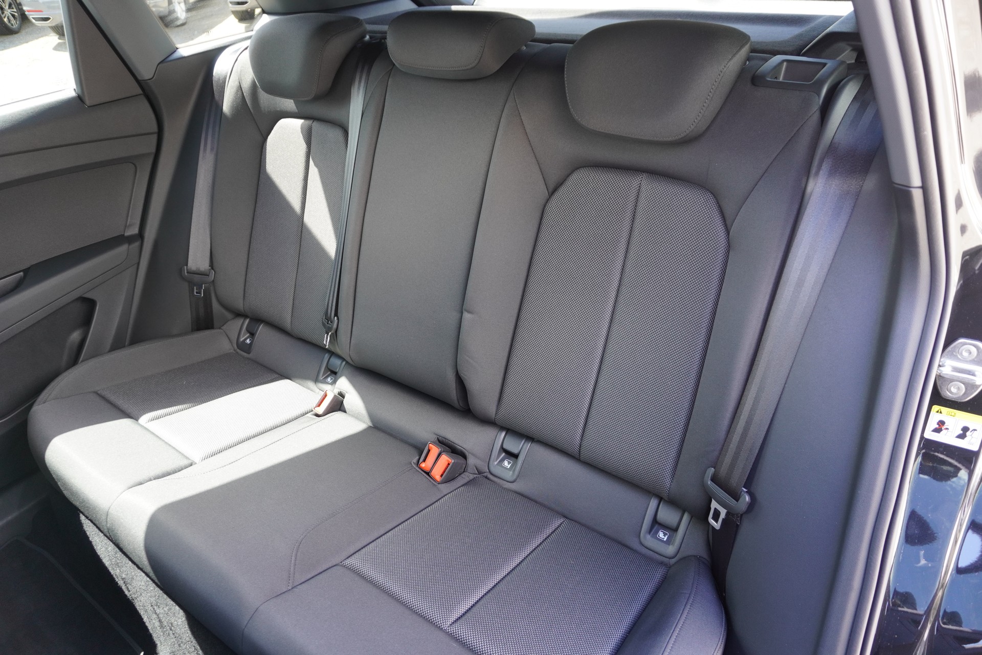 AUDI Q4 e-tron 45 quattro-image-13