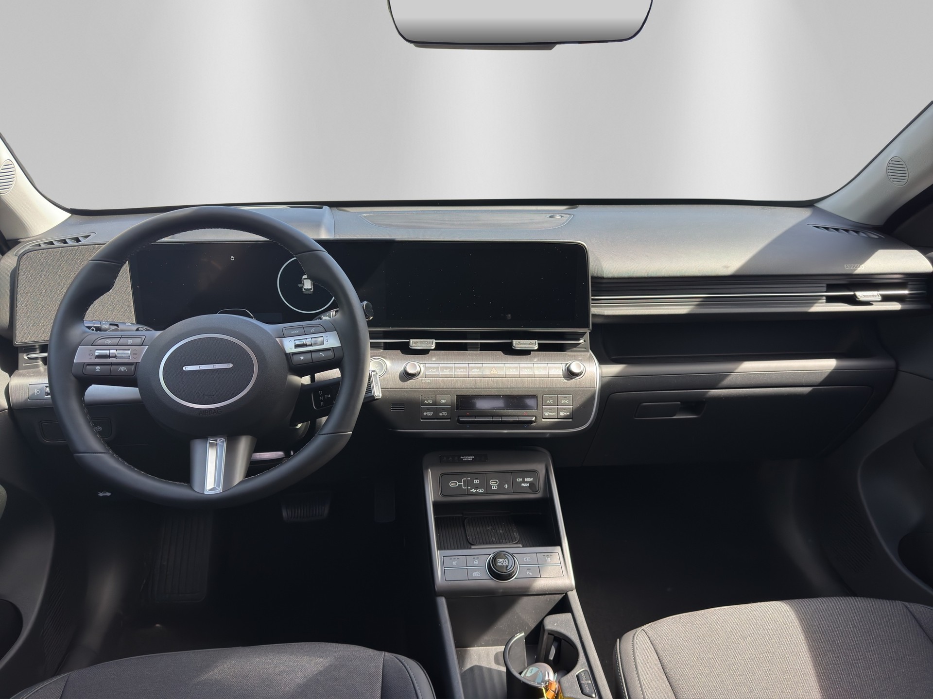 HYUNDAI Kona EV 65.4 kWh Amplia-image-13