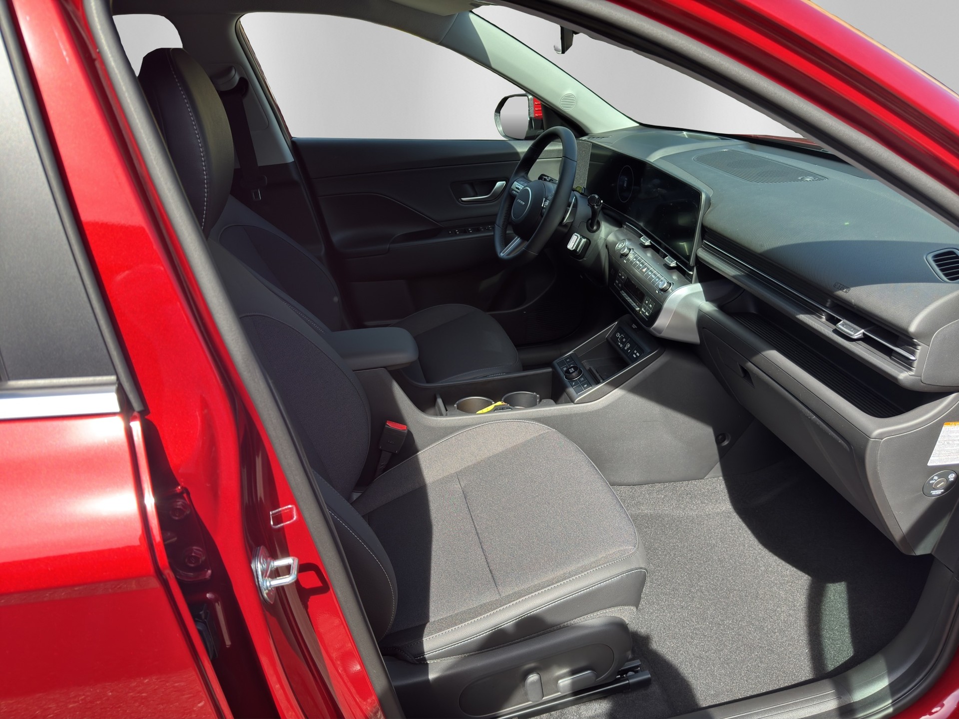 HYUNDAI Kona EV 65.4 kWh Amplia-image-12