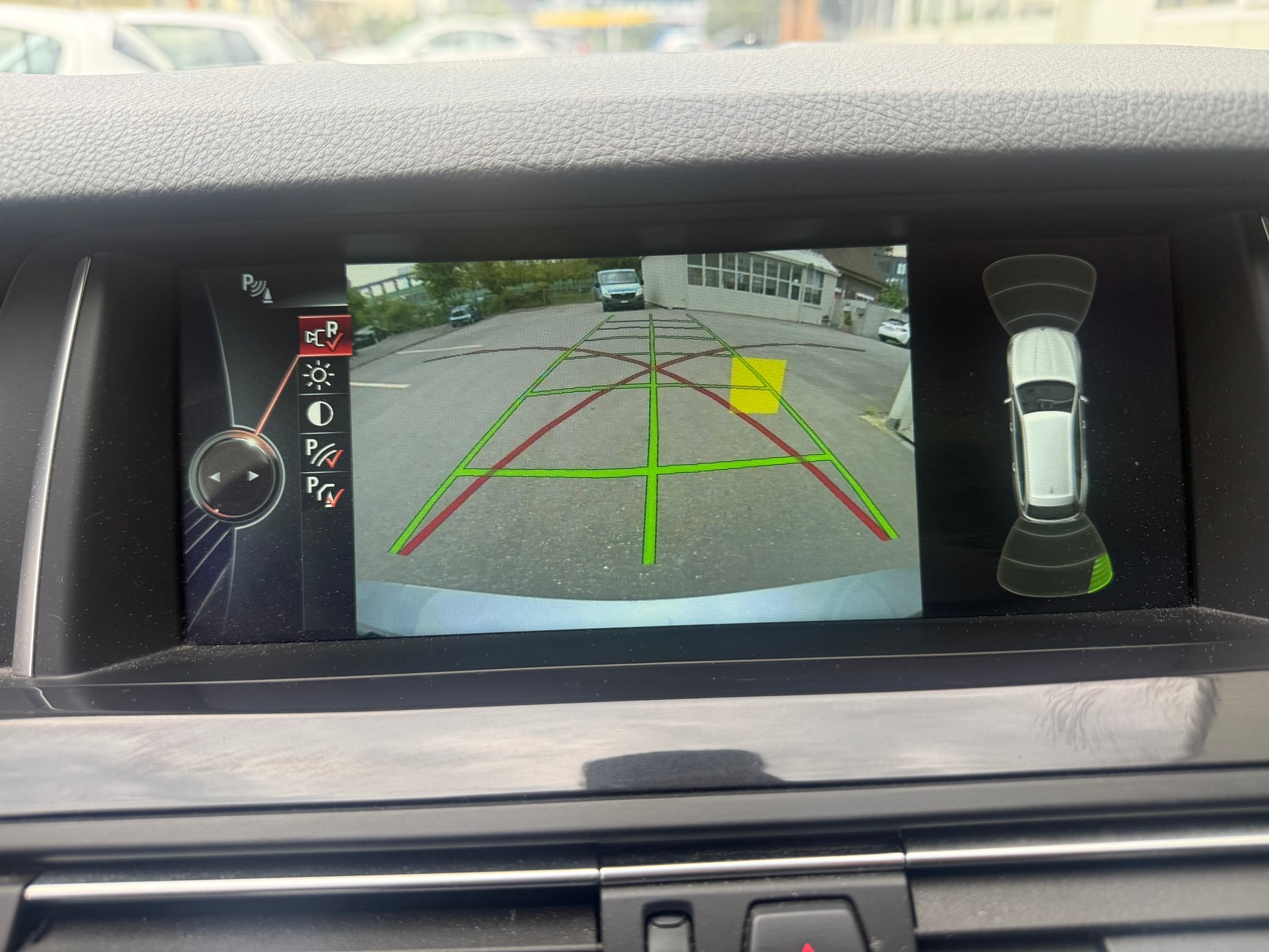BMW 525d Touring xDrive Luxury Line Steptronic-image-9
