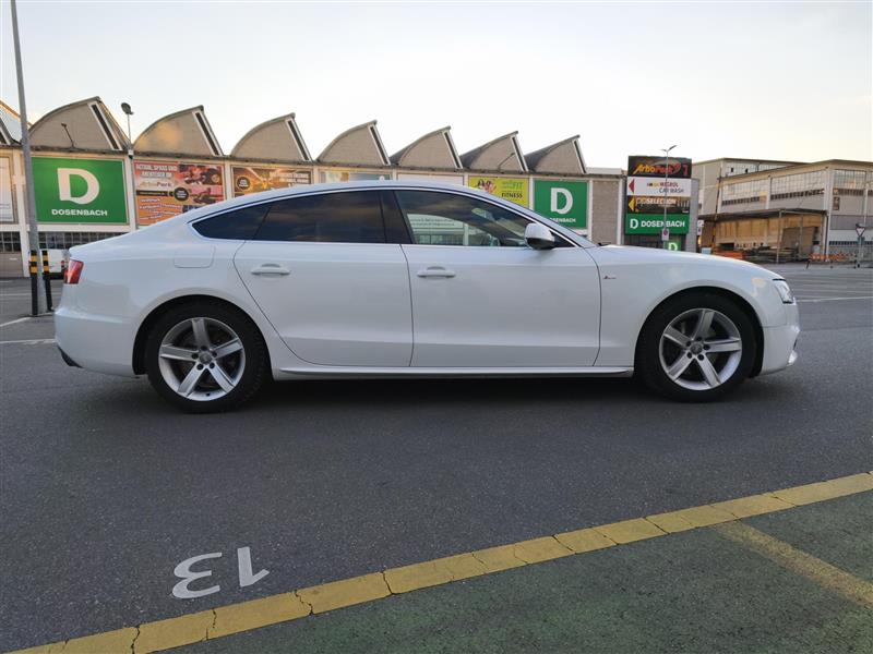 AUDI 2.0 TFSI quattro S-Tronic-image-10
