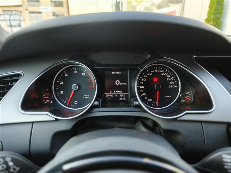 AUDI 2.0 TFSI quattro S-Tronic-image-7