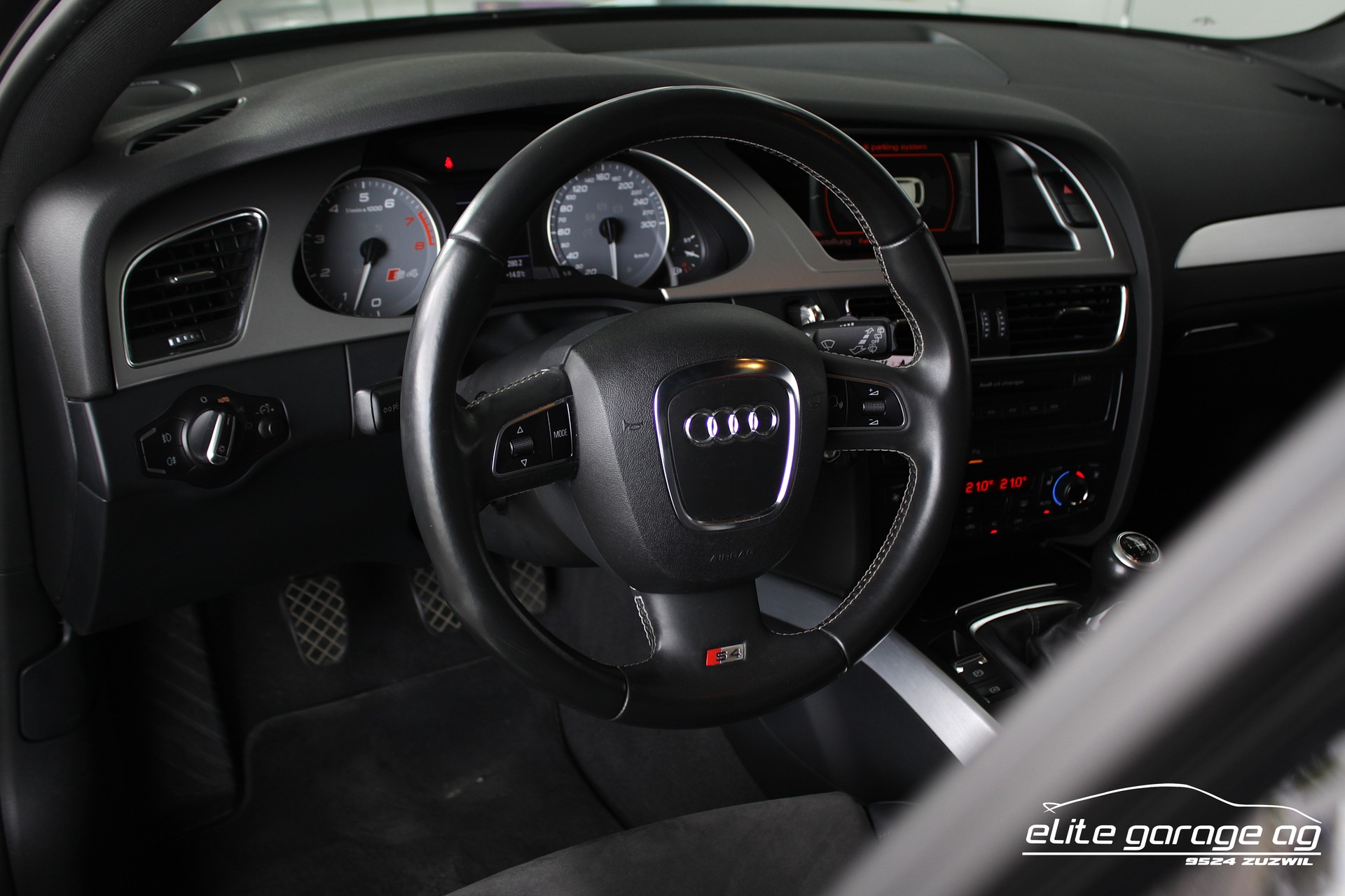 AUDI S4 Avant 3.0 TFSI quattro Manuell-image-14