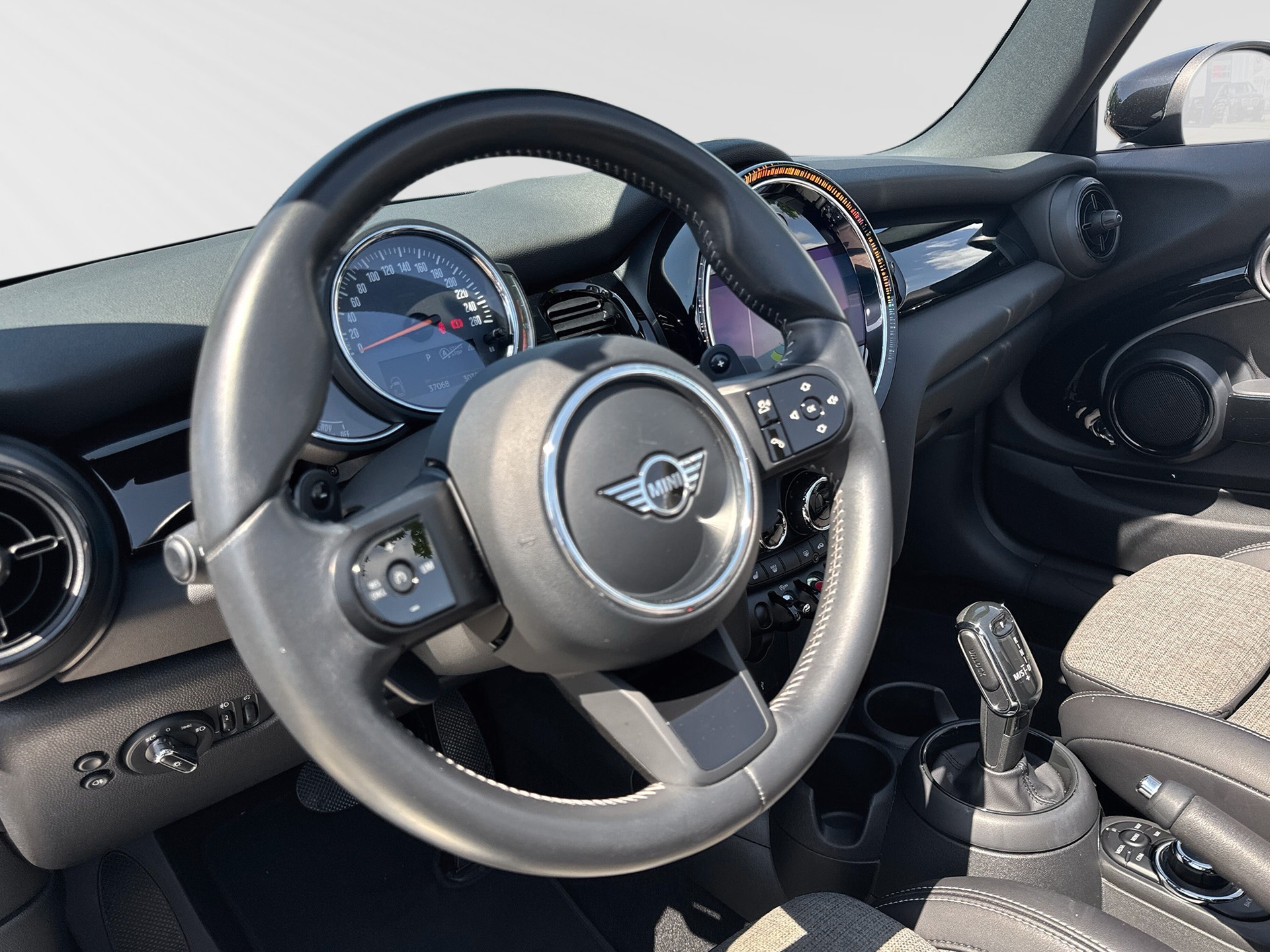 MINI Cooper S Cabriolet DKG-showroom-element-3