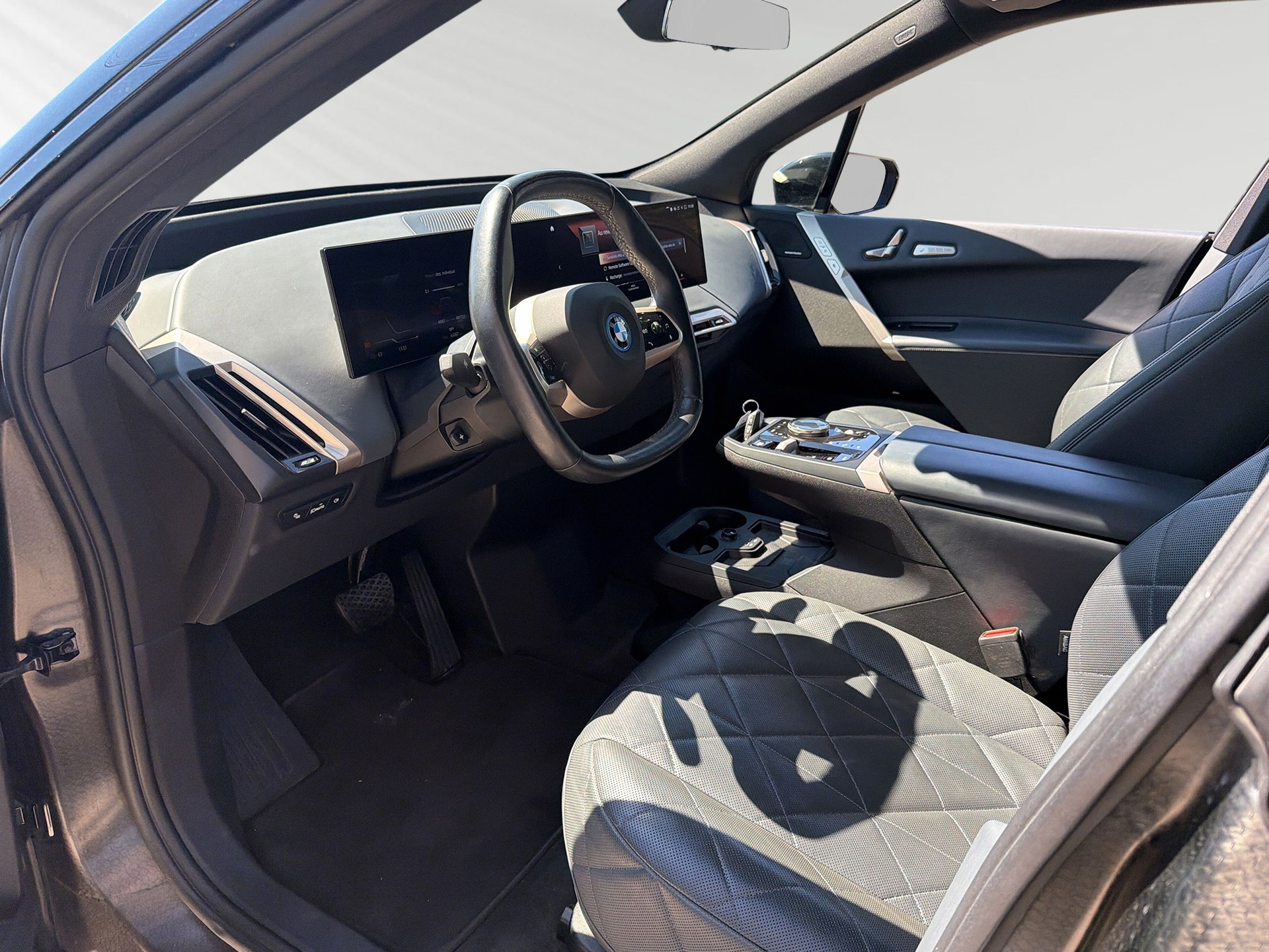 BMW iX xDrive50-image-4