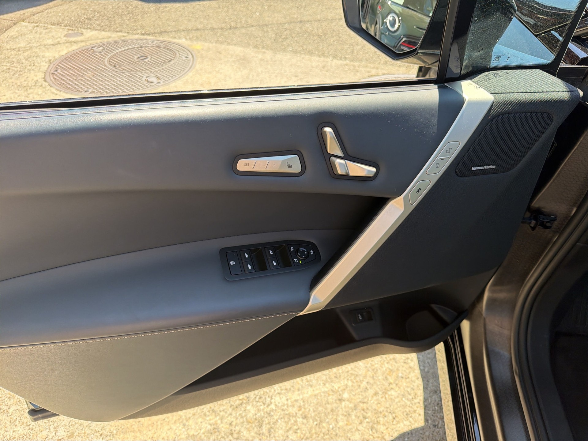 BMW iX xDrive50-image-17