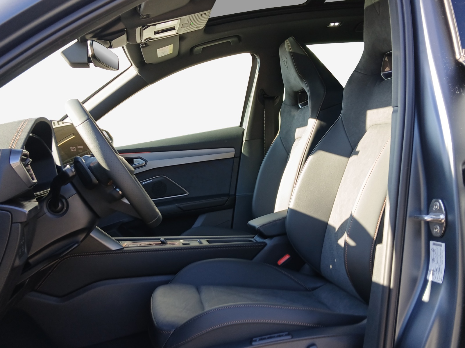 CUPRA Formentor 2.0TSI Black Symphony 4Drive DSG-image-7