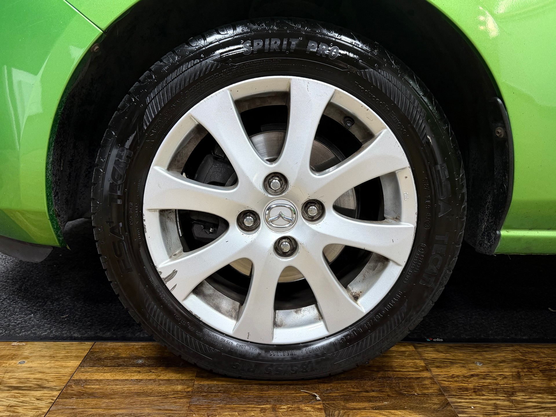 MAZDA 2 1.3i 16V Exclusive-image-19