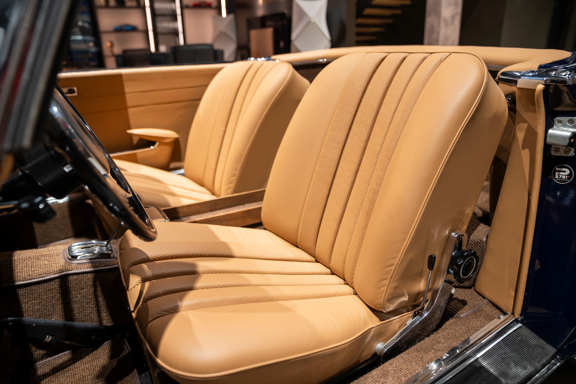 MERCEDES-BENZ SL 250 Pagode-image-8