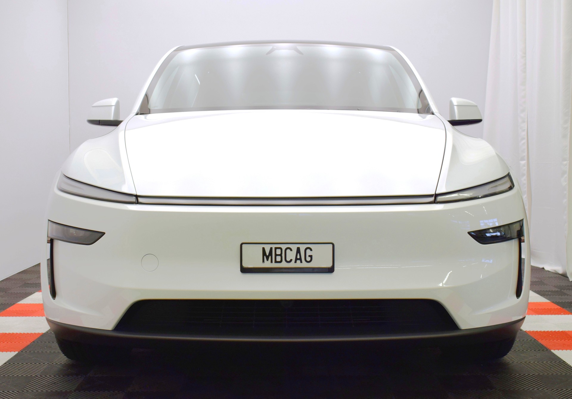 TESLA Model Y Premium Long Range AWD, 7 Sitzer, AHK, Made in Berlin-image-13