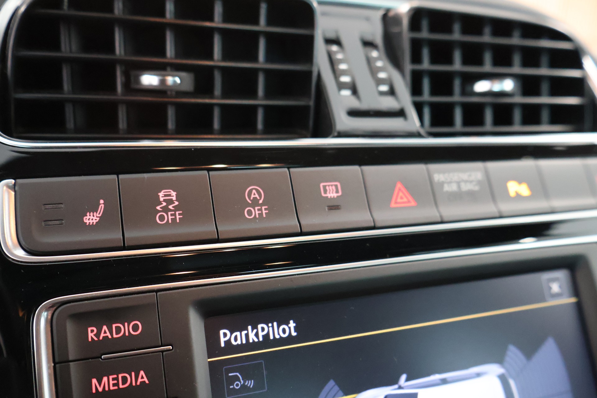 VW Polo 1.8 TSI GTI-image-27