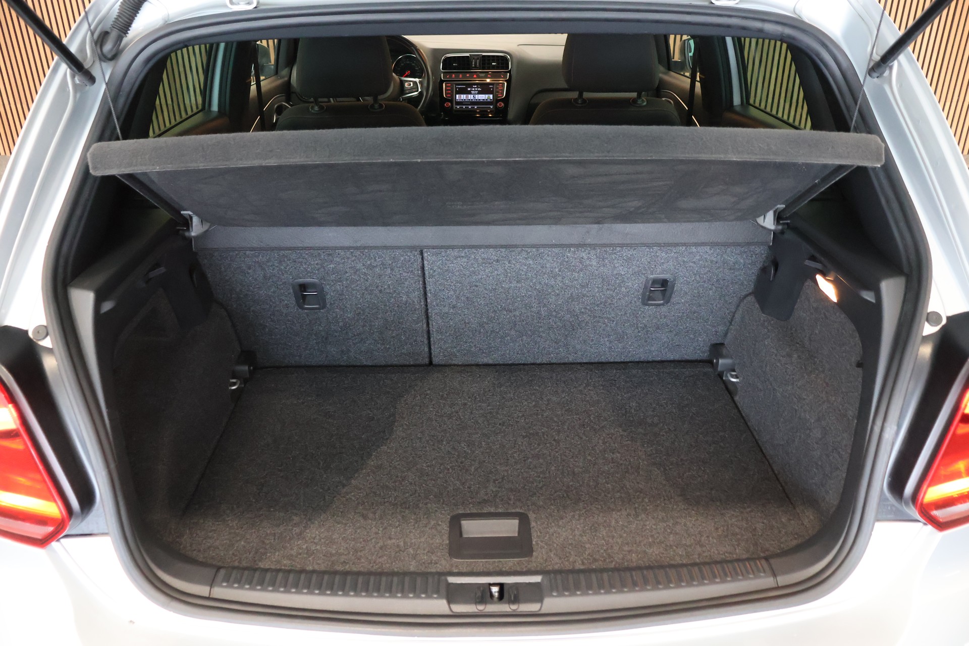 VW Polo 1.8 TSI GTI-image-12