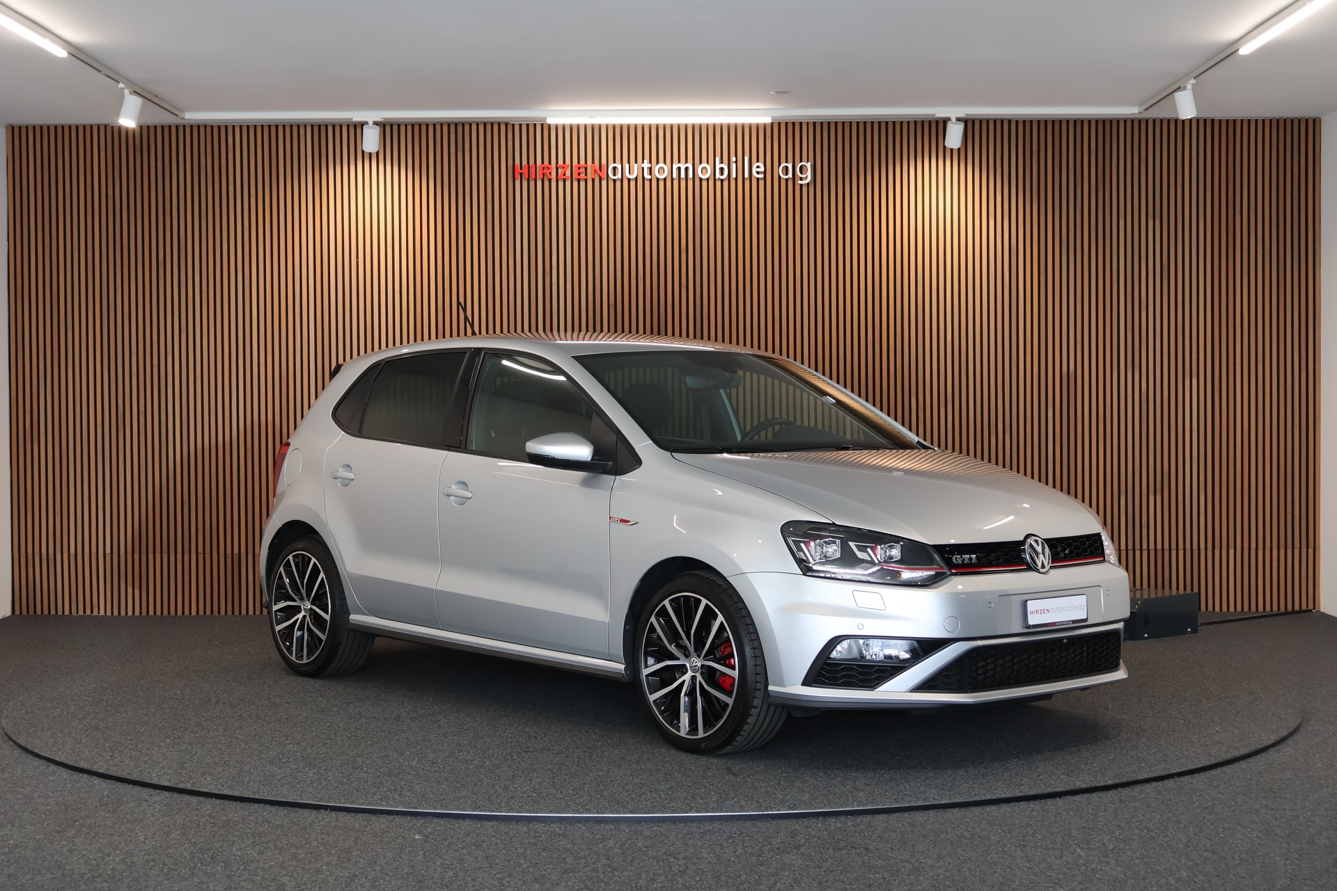 VW Polo 1.8 TSI GTI-image-6