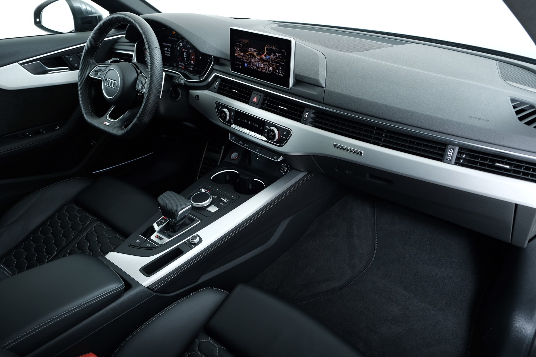 AUDI RS4 Avant 2.9 TFSI quattro tiptronic-image-7