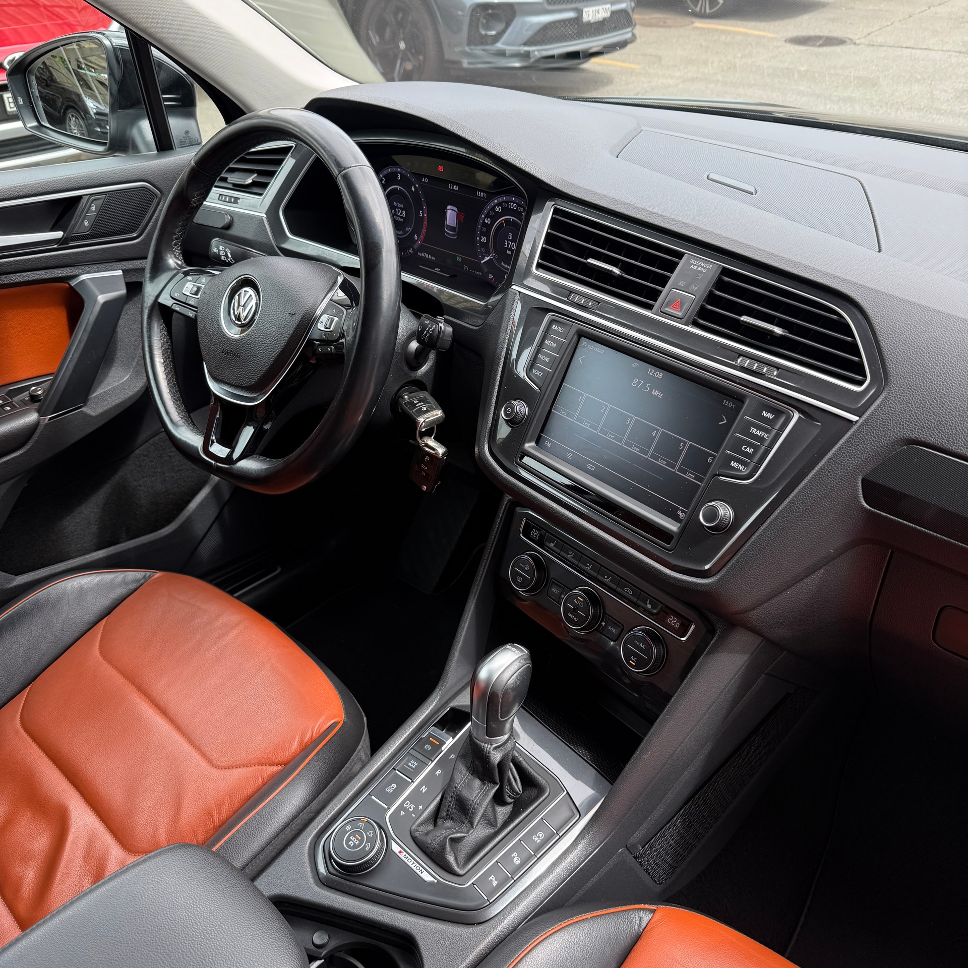 VW Tiguan 2.0 TDI SCR Highline4Motion DSG-image-9