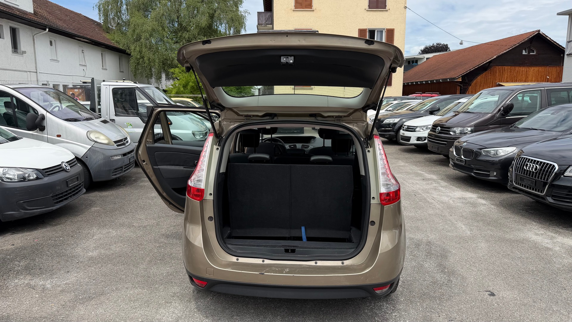 RENAULT Grand Scénic 1.2 16V Turbo Energy-image-12