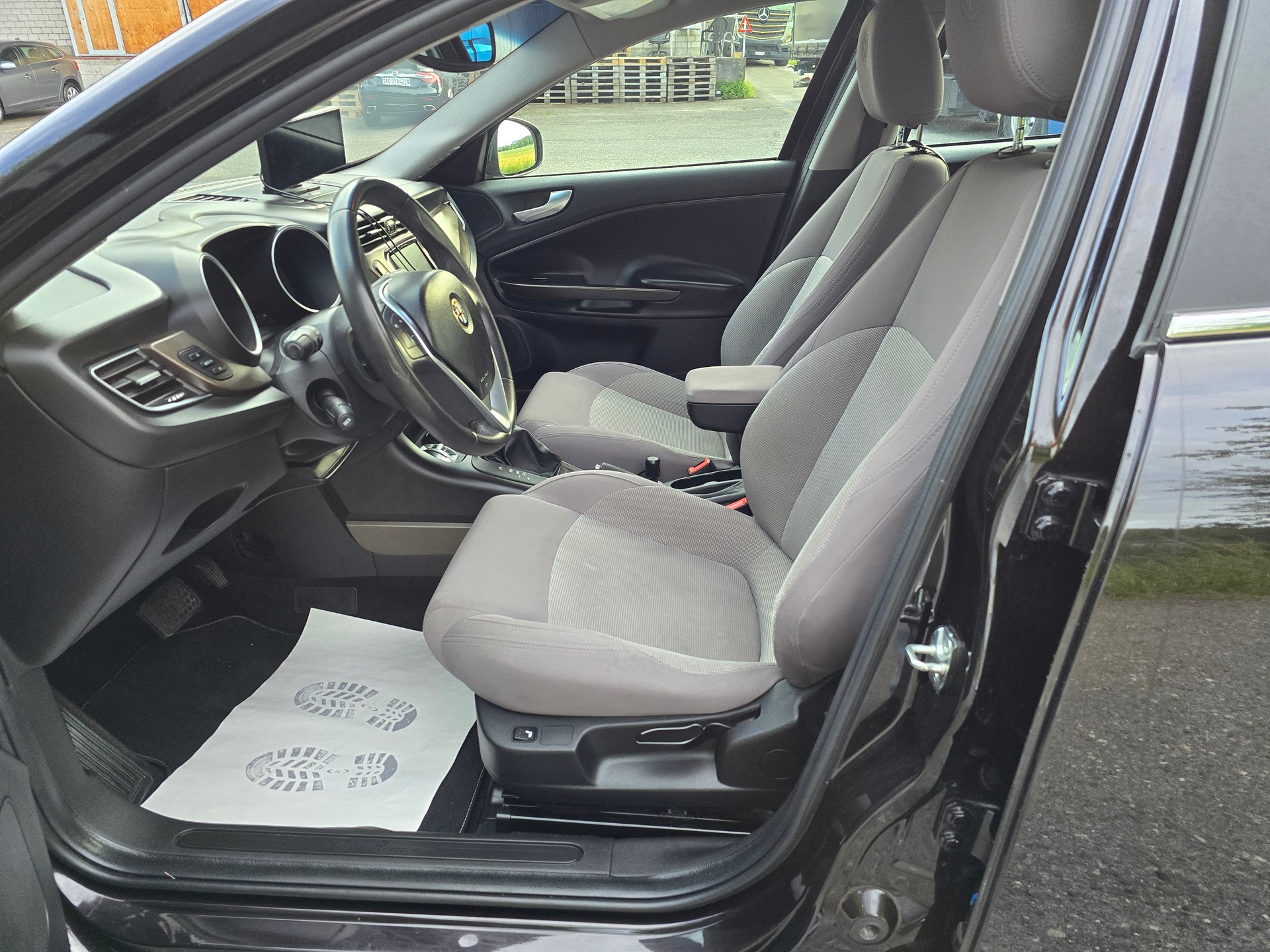 ALFA ROMEO Giulietta 1.4 MultiAir Distinctive TCT-image-9