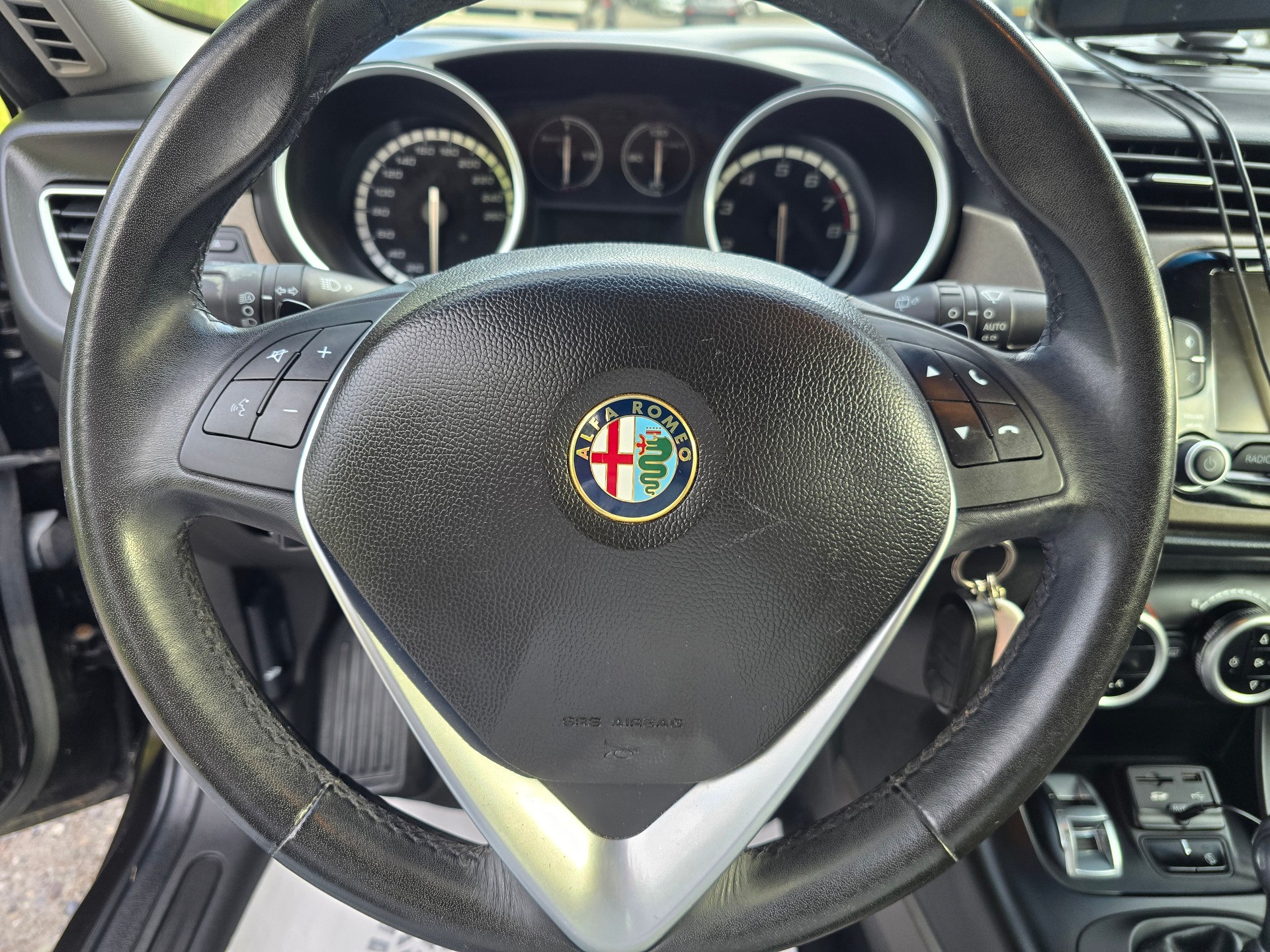 ALFA ROMEO Giulietta 1.4 MultiAir Distinctive TCT-image-15