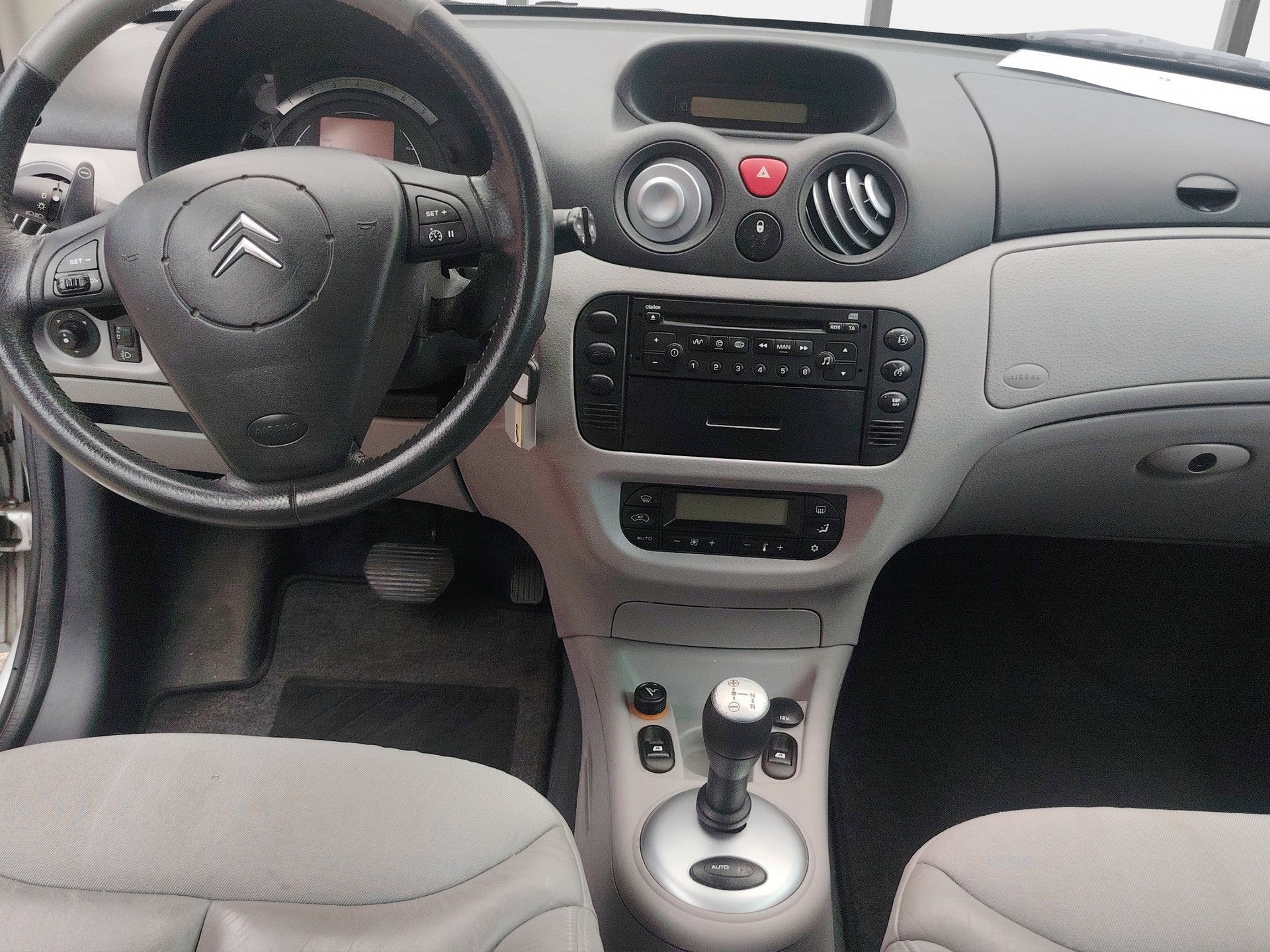 CITROEN C3 1.6i 16V SX-image-9