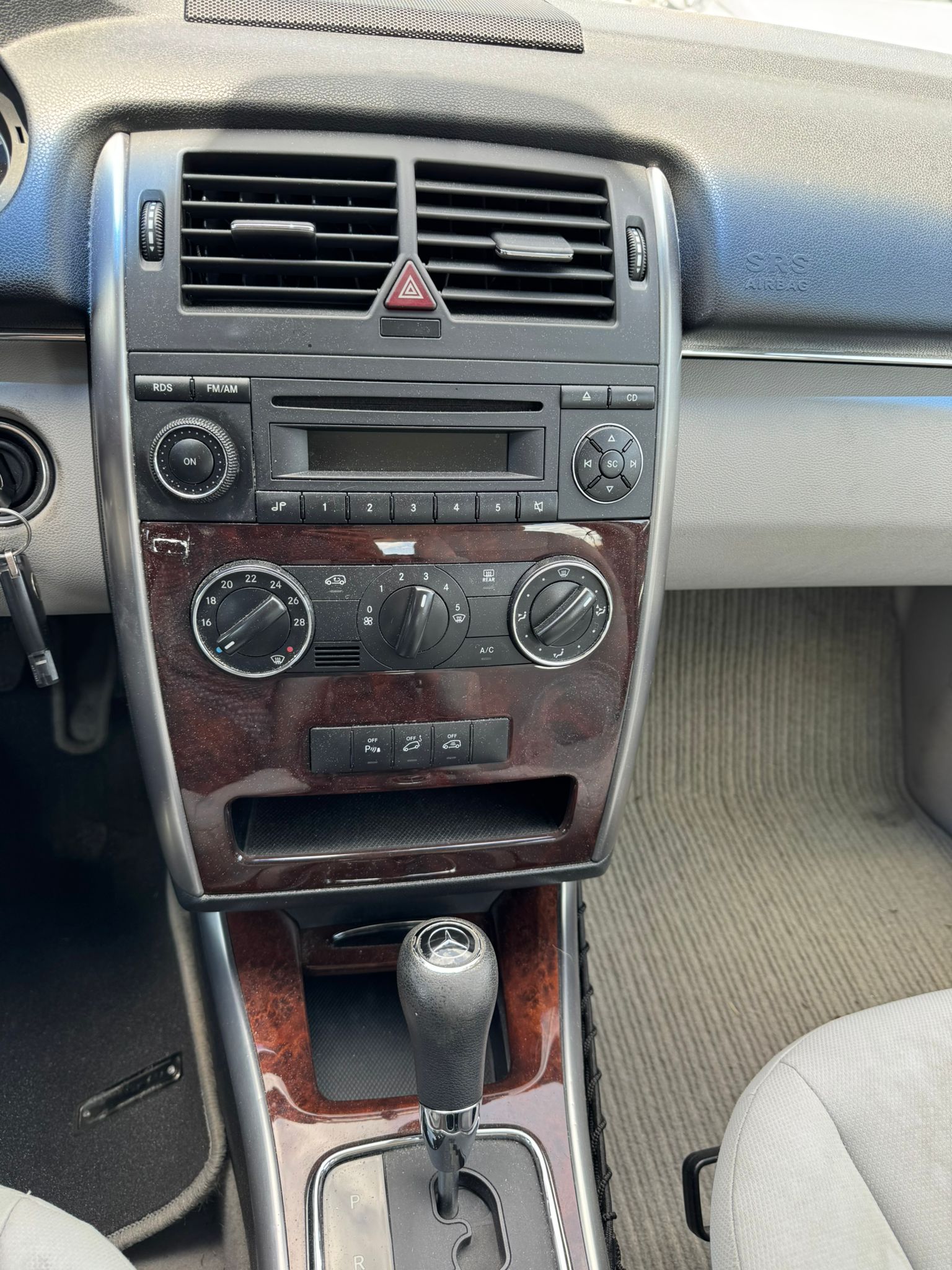 MERCEDES-BENZ B 180 CDI-image-12