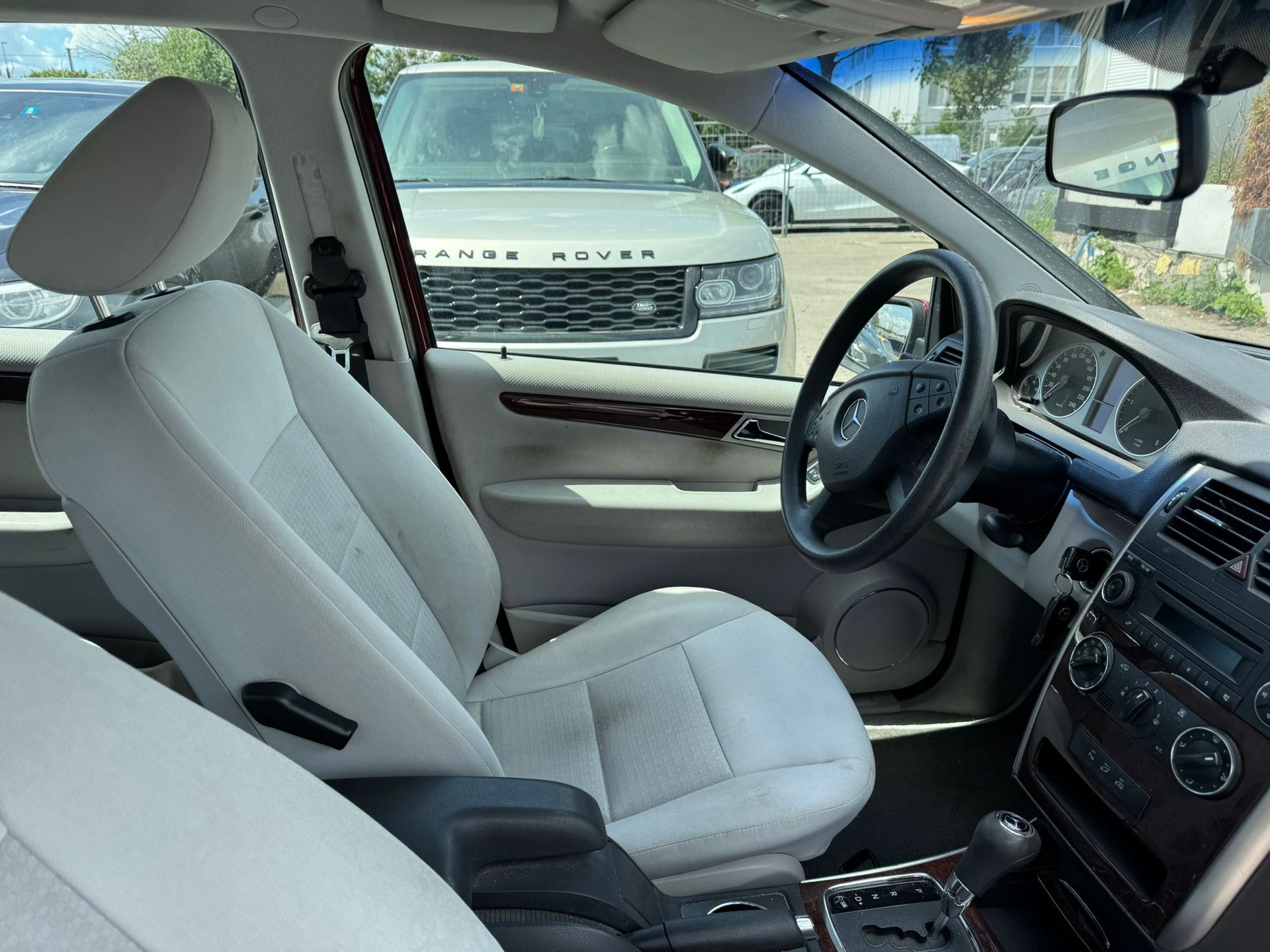 MERCEDES-BENZ B 180 CDI-image-11