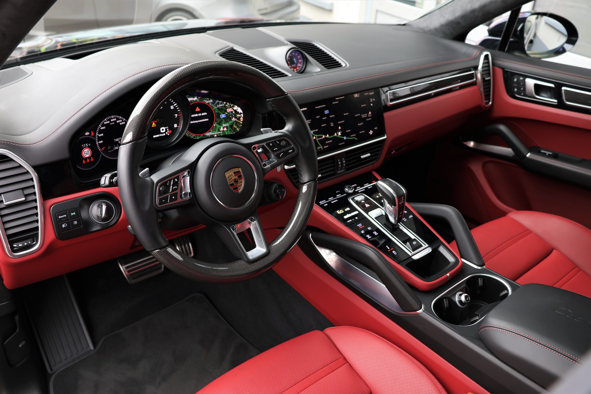 PORSCHE Cayenne Turbo Coupé (CH) *MoonlightBlue*-image-9