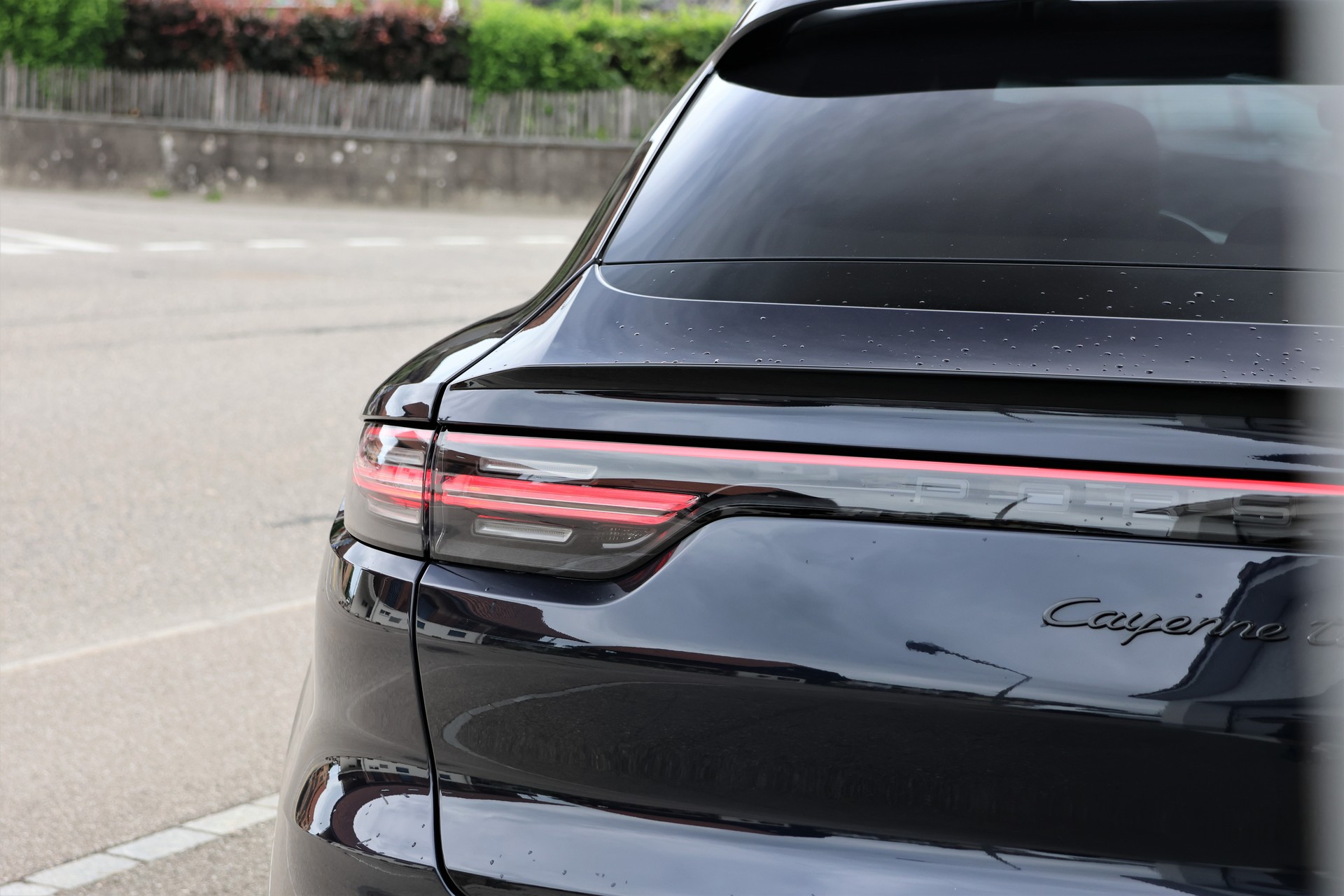 PORSCHE Cayenne Turbo Coupé (CH) *MoonlightBlue*-image-5