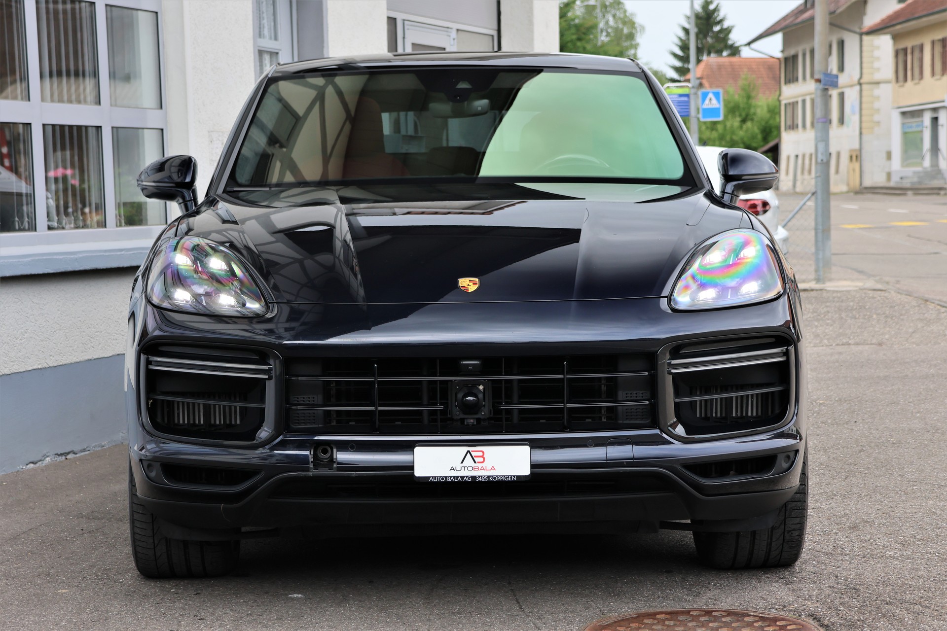 PORSCHE Cayenne Turbo Coupé (CH) *MoonlightBlue*-showroom-element-1