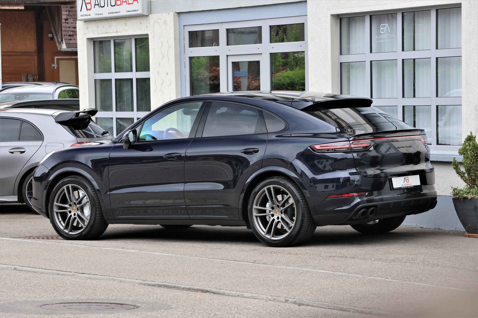 PORSCHE Cayenne Turbo Coupé (CH) *MoonlightBlue*-image-4