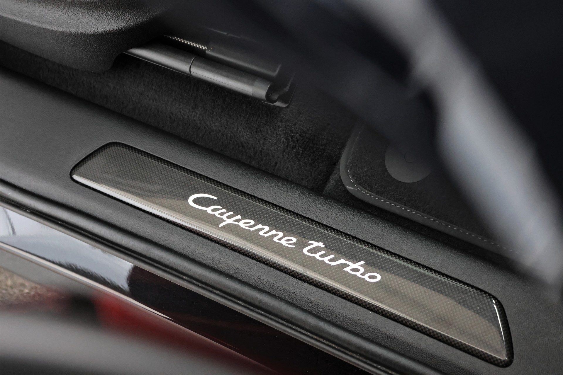 PORSCHE Cayenne Turbo Coupé (CH) *MoonlightBlue*-image-21