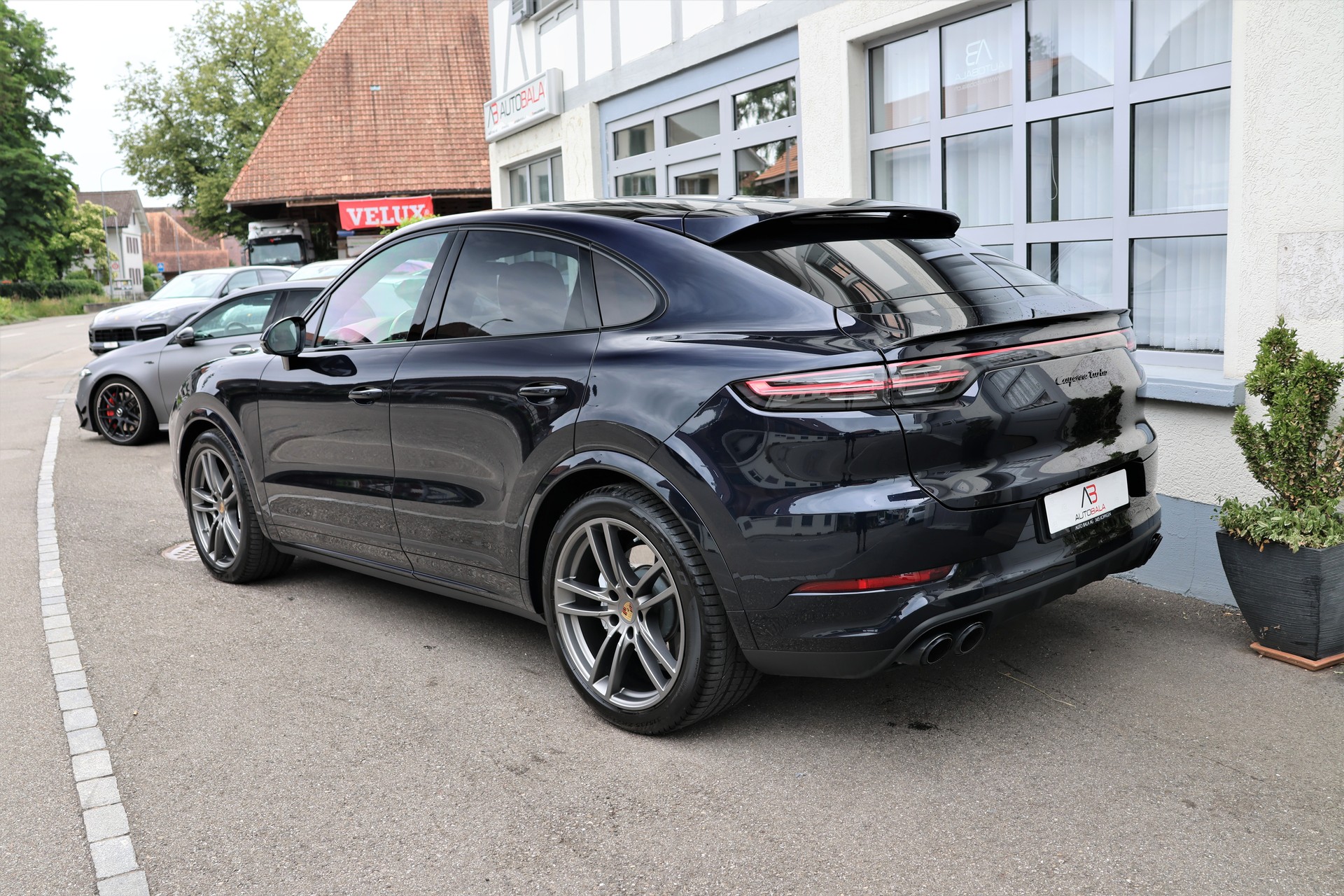 PORSCHE Cayenne Turbo Coupé (CH) *MoonlightBlue*-image-6