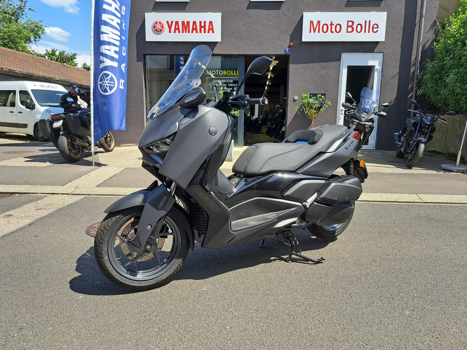YAMAHA X-Max 300 Tech Max-image-3