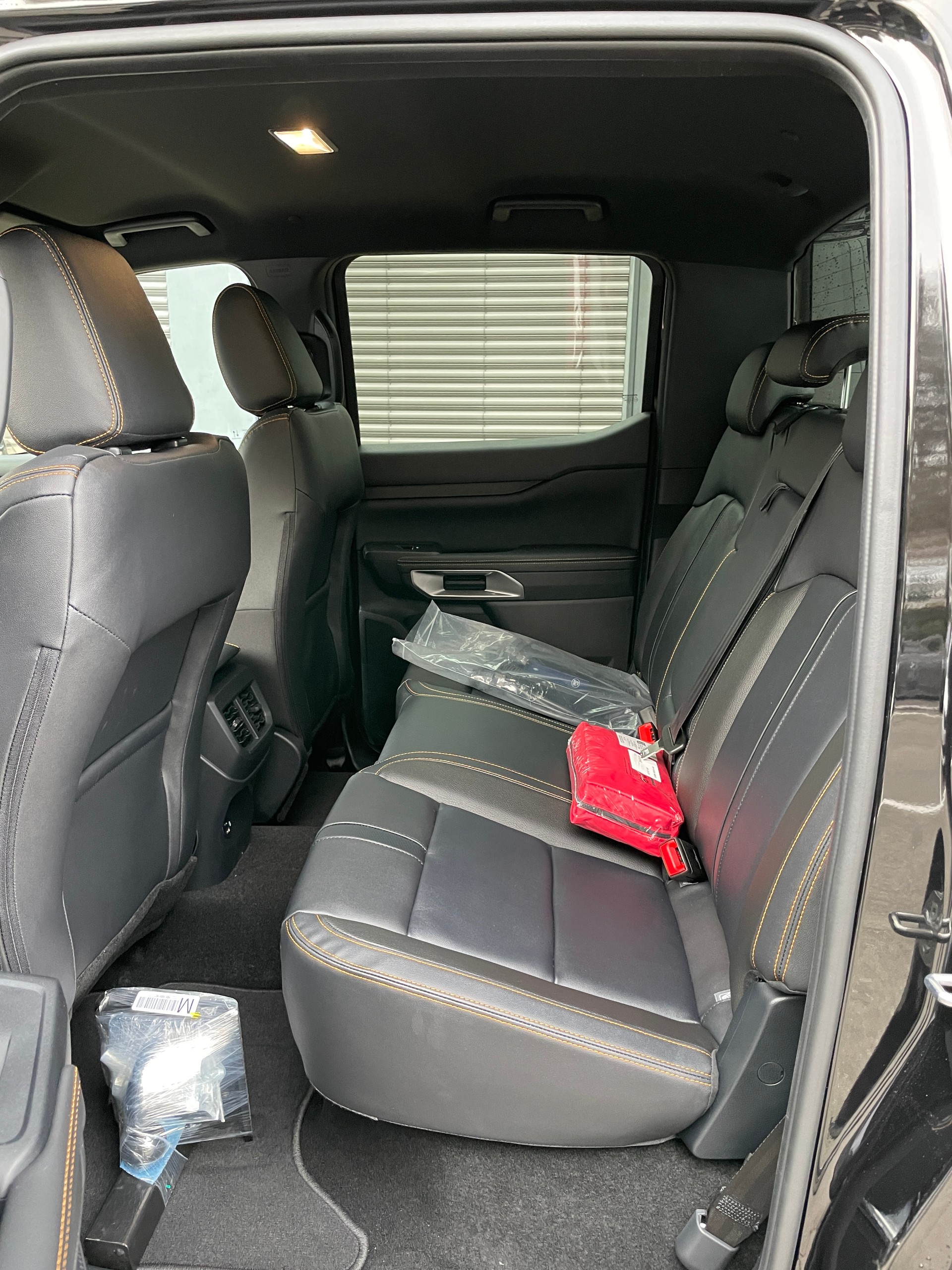 FORD Ranger Wildtrak PHEV 2.3 Eco Boost e-4WD Automat-image-13