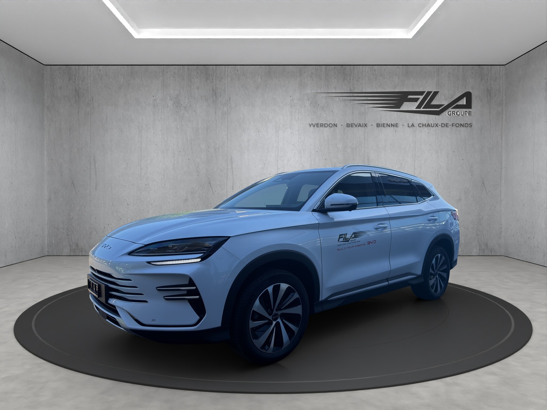 BYD Seal U DM-i Design AWD-showroom-element-1