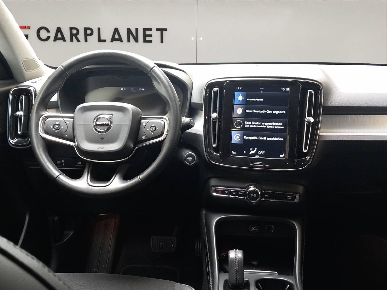 VOLVO XC40 1.5 T3 Momentum-image-4