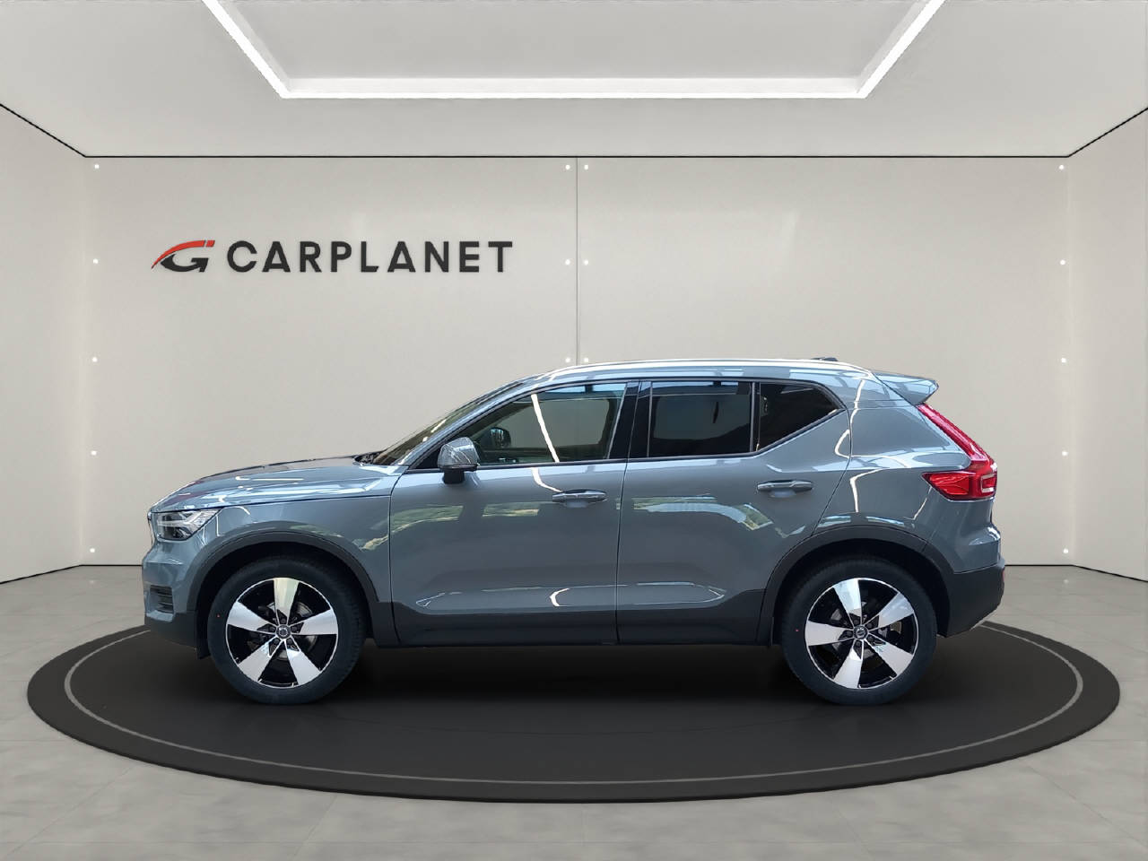 VOLVO XC40 1.5 T3 Momentum-showroom-element-1