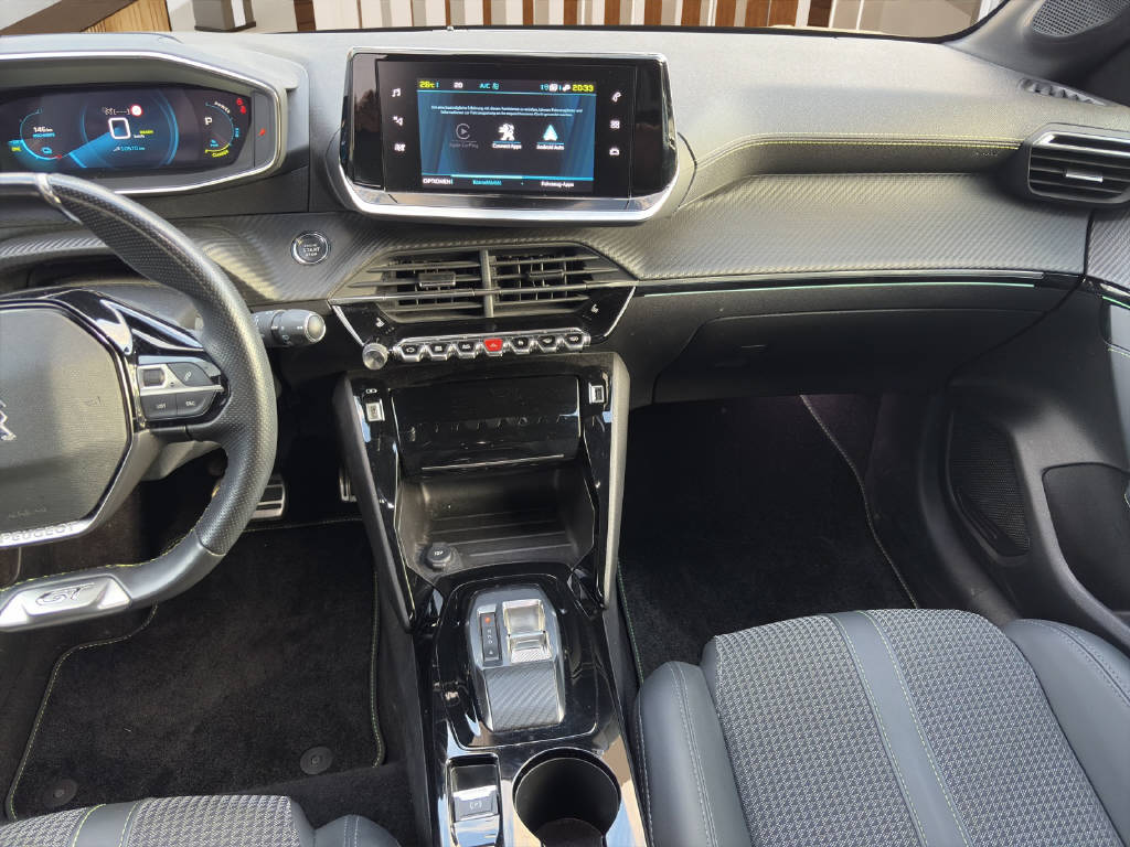 PEUGEOT 208 e-GT-image-11