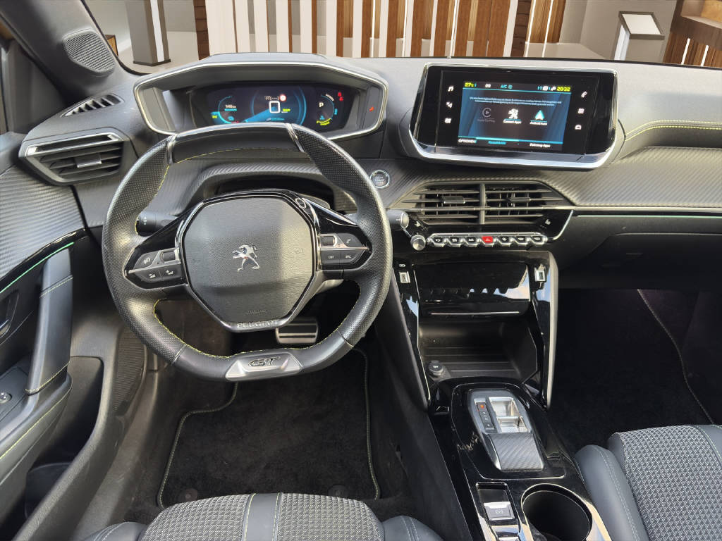 PEUGEOT 208 e-GT-image-9