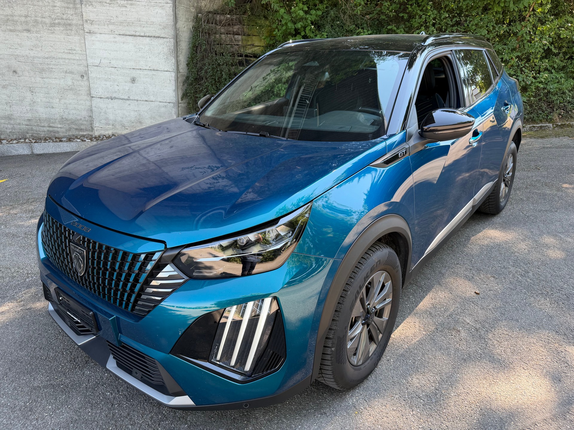 PEUGEOT 2008 1.2 145 MHEV GT