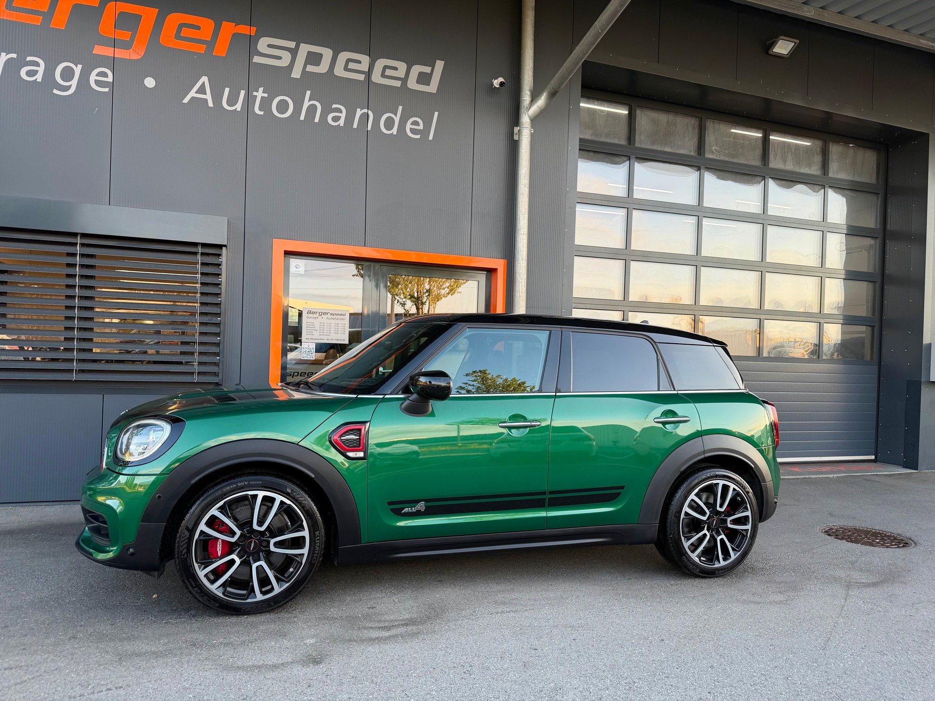 MINI Countryman John Cooper Works ALL4 Steptronic-image-12