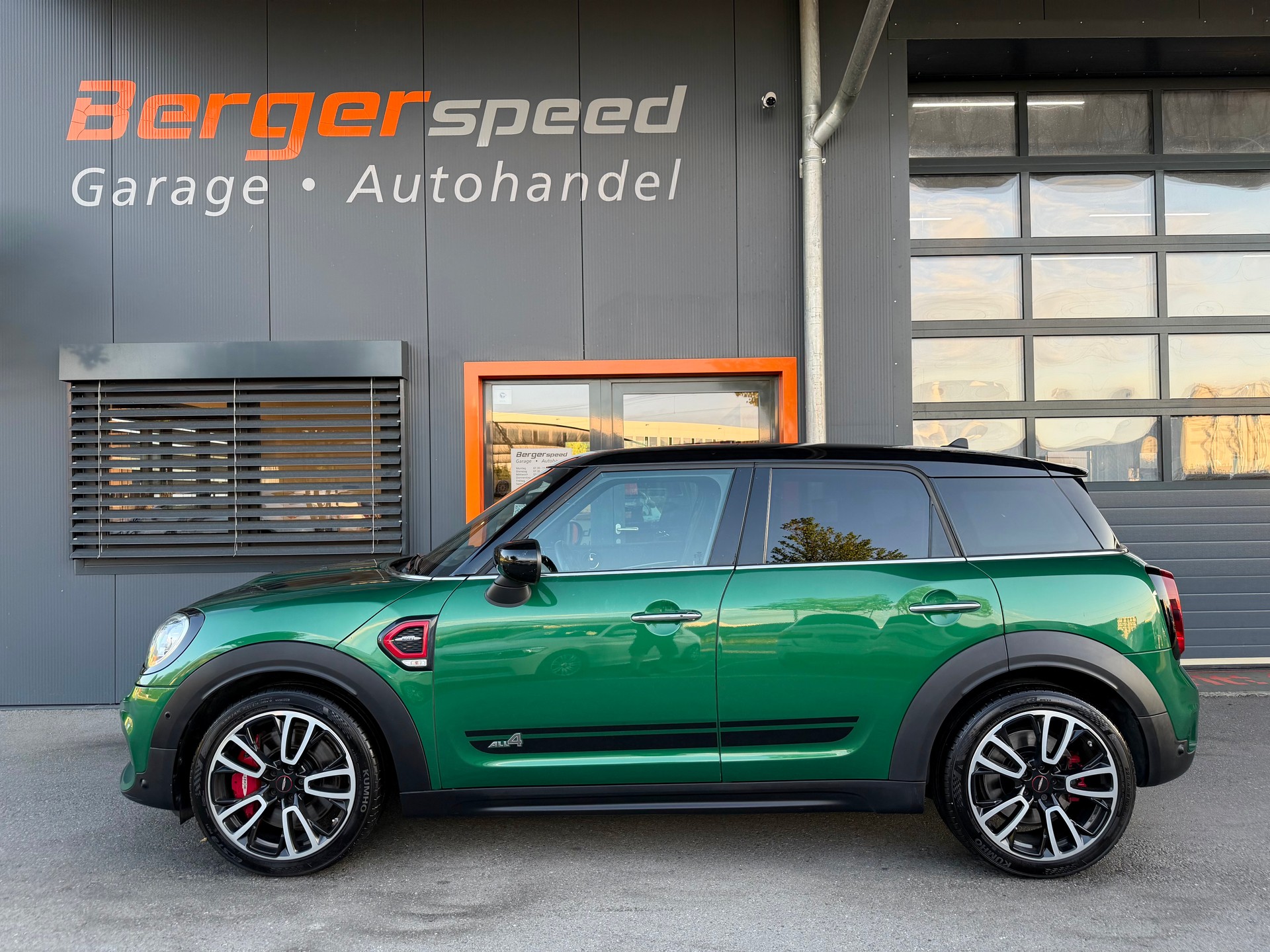 MINI Countryman John Cooper Works ALL4 Steptronic-showroom-element-1