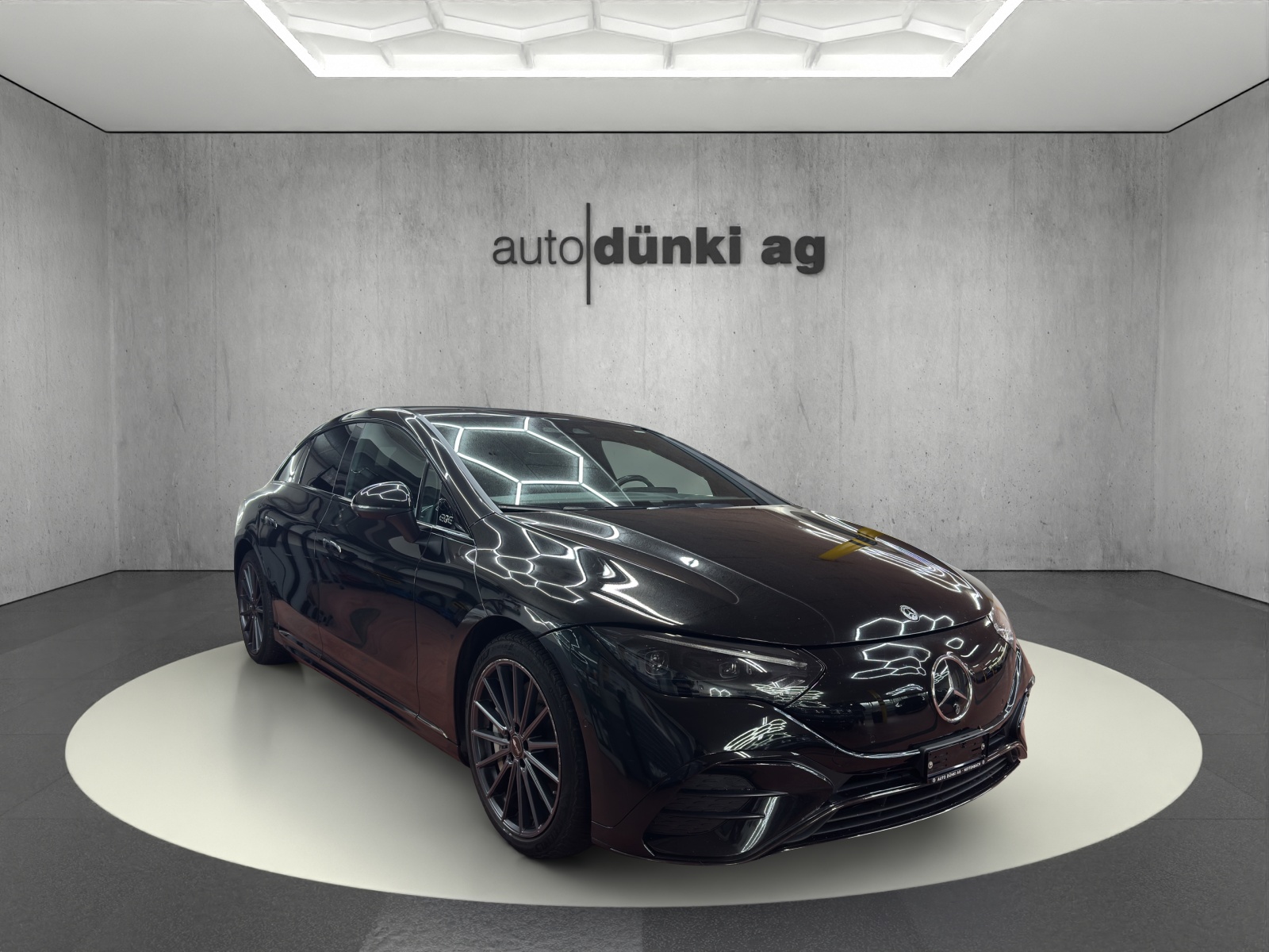 MERCEDES-BENZ EQE 500 4 Matic-image-5