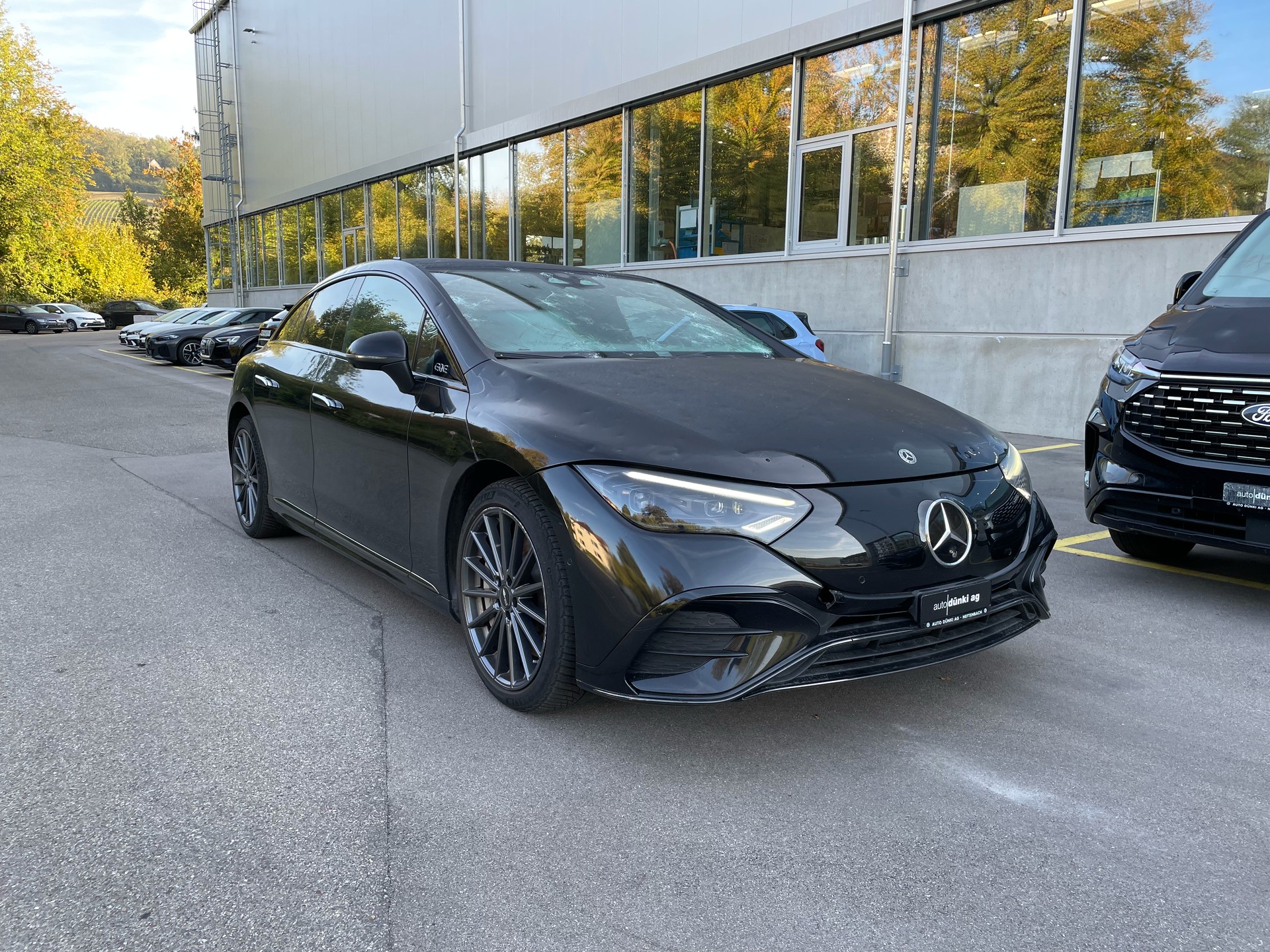 MERCEDES-BENZ EQE 500 4 Matic-showroom-element-3