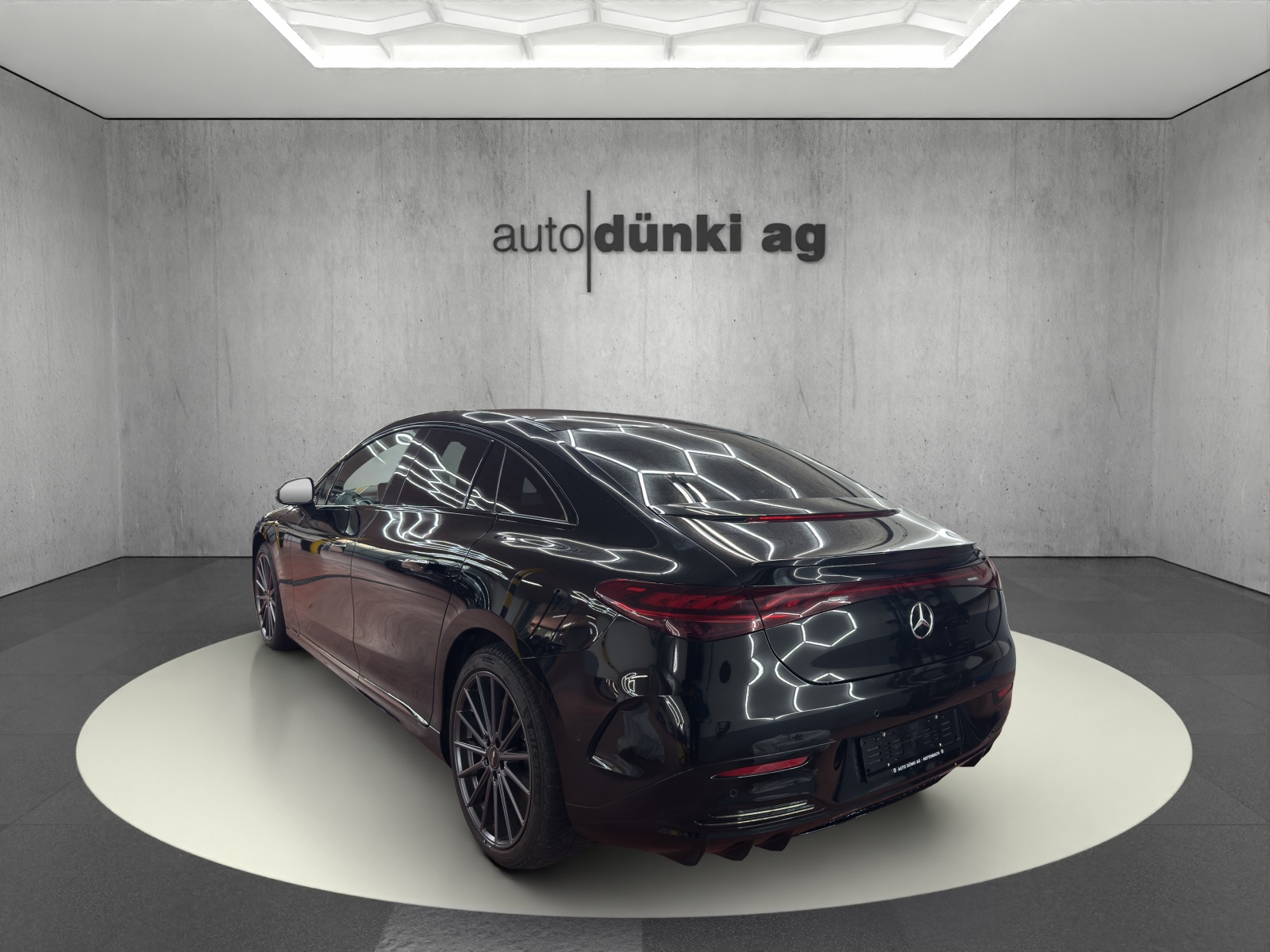 MERCEDES-BENZ EQE 500 4 Matic-showroom-element-2