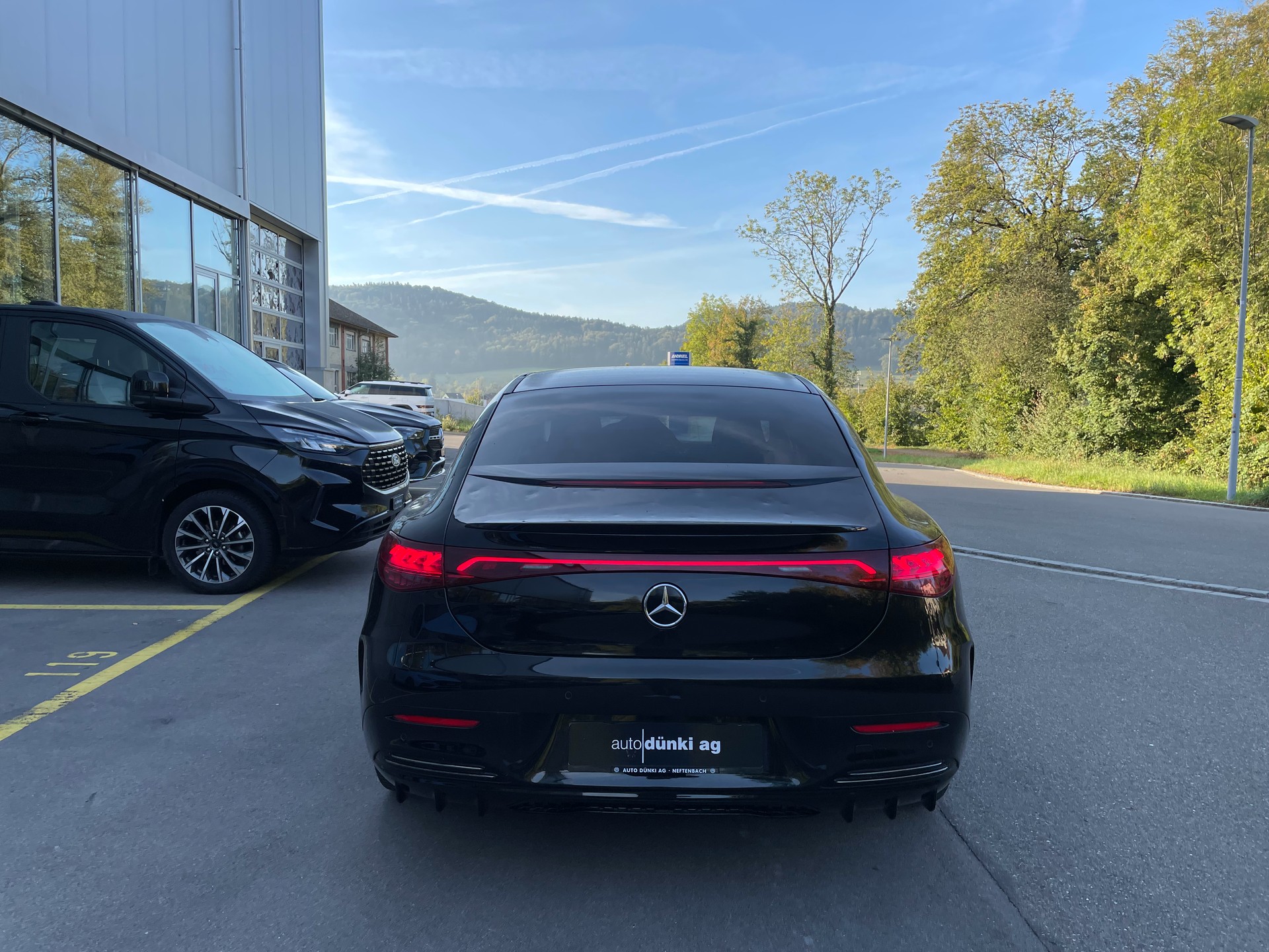 MERCEDES-BENZ EQE 500 4 Matic-image-6